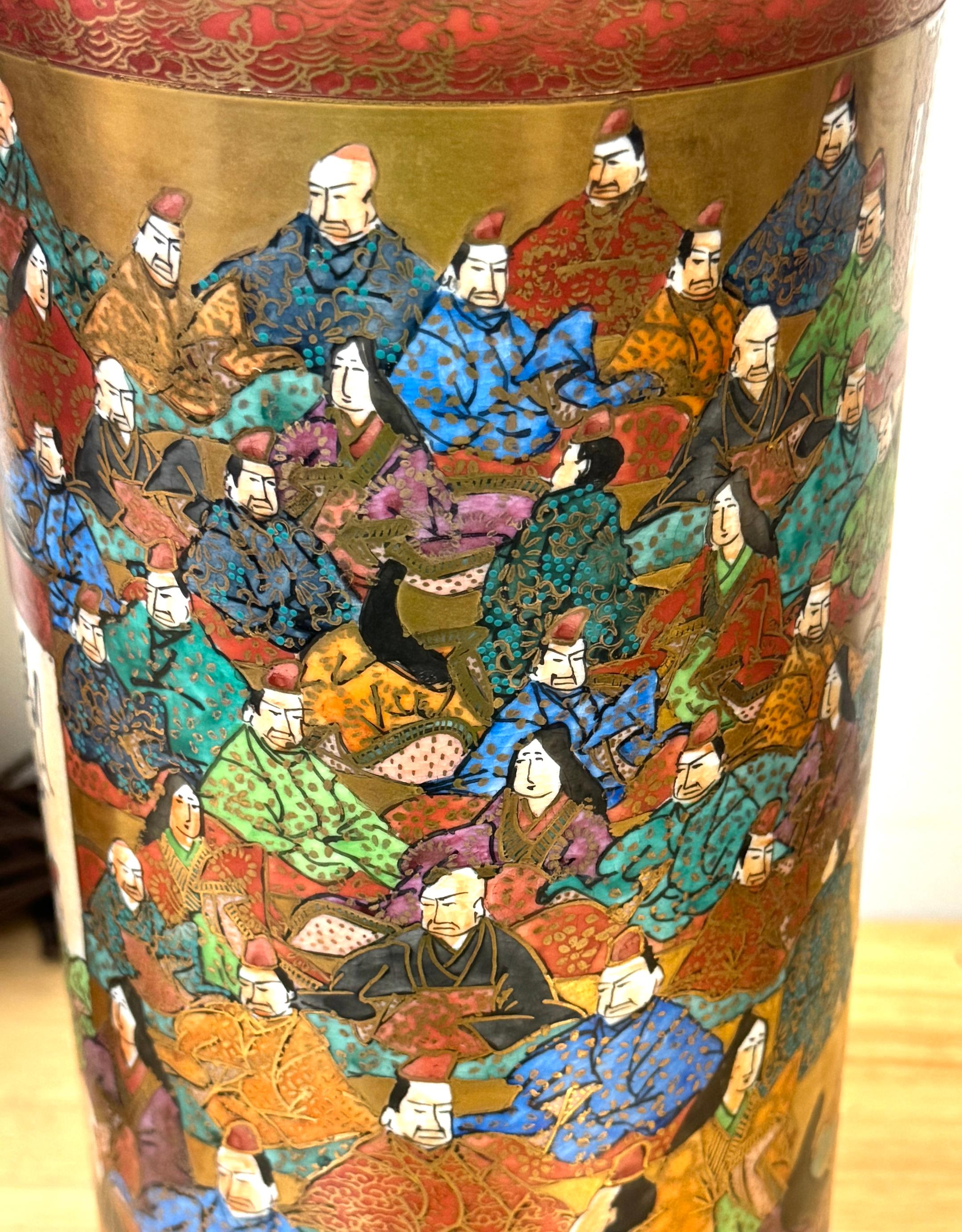 Paire de vases « 100 Poems » en porcelaine japonaise de la période Meiji, maintenant comme lampes en vente 2