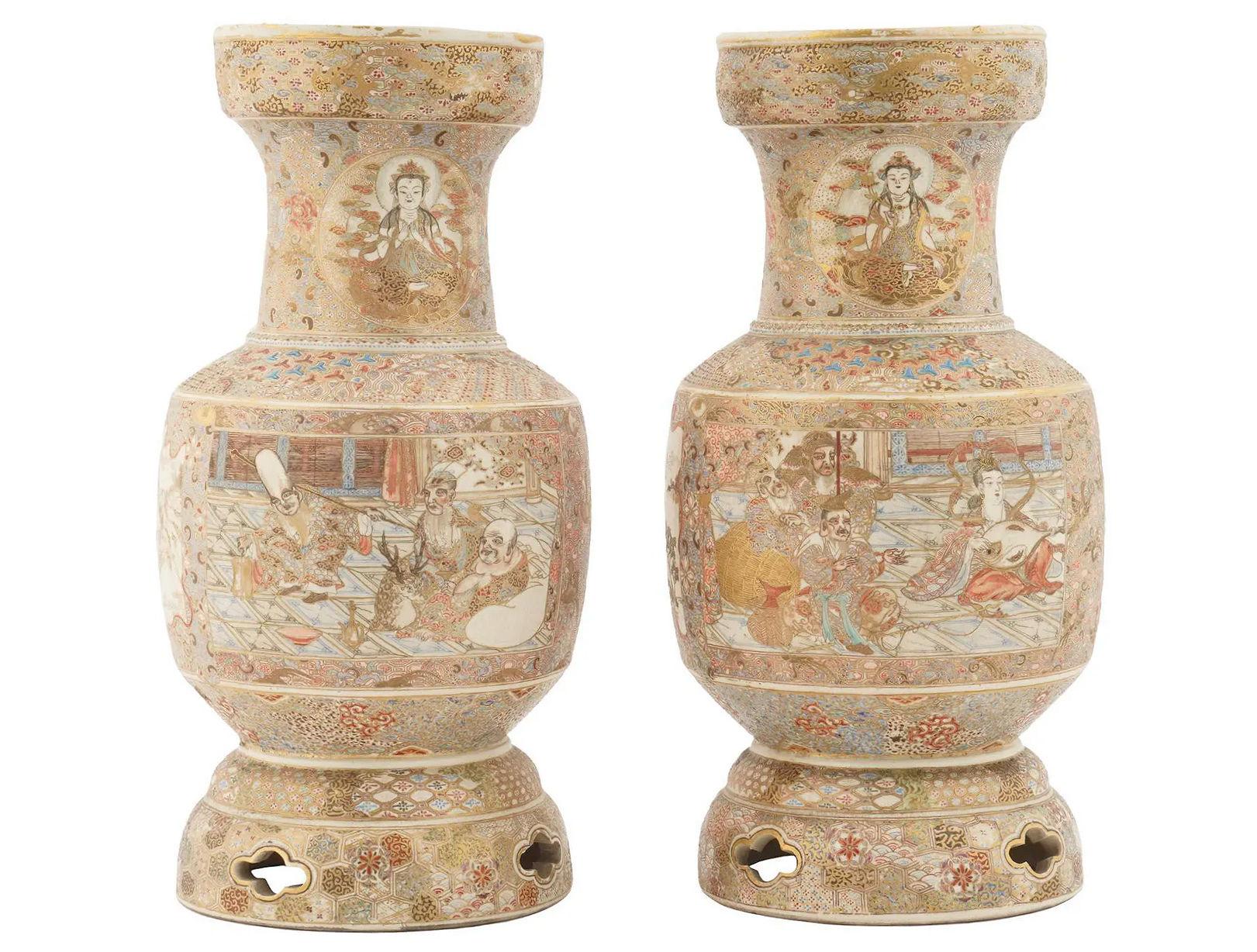 Pair of Meiji Period Japanese Satsuma Vases In Good Condition For Sale In New York, NY