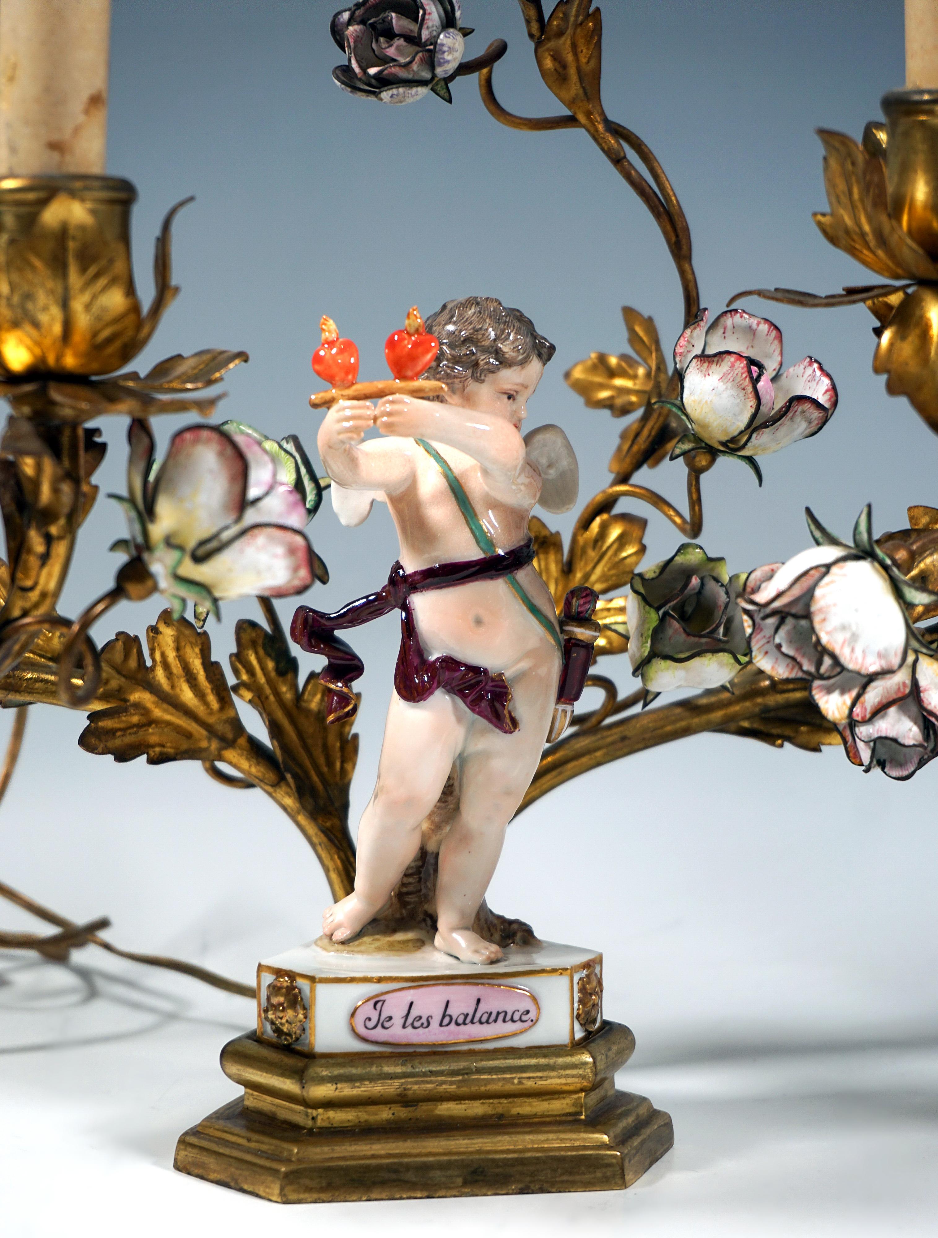 Coppia di lampade da tavolo in bronzo di Meissen con motto Children, di MV Acier, 1775-1814 In condizioni buone in vendita a Vienna, AT