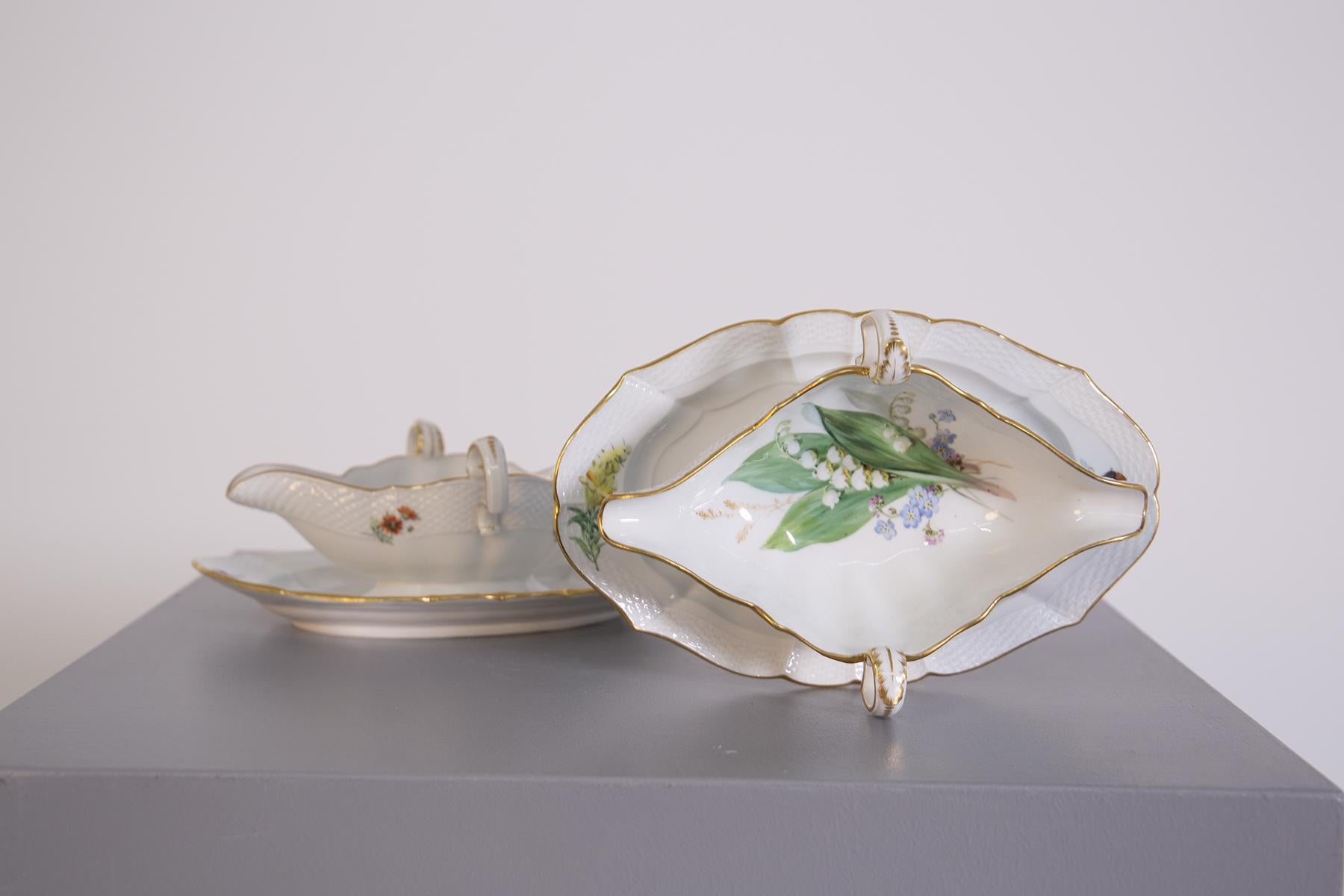 German Pair of Meissen Legume Dishes from the Marcolini Period, 18th Century For Sale