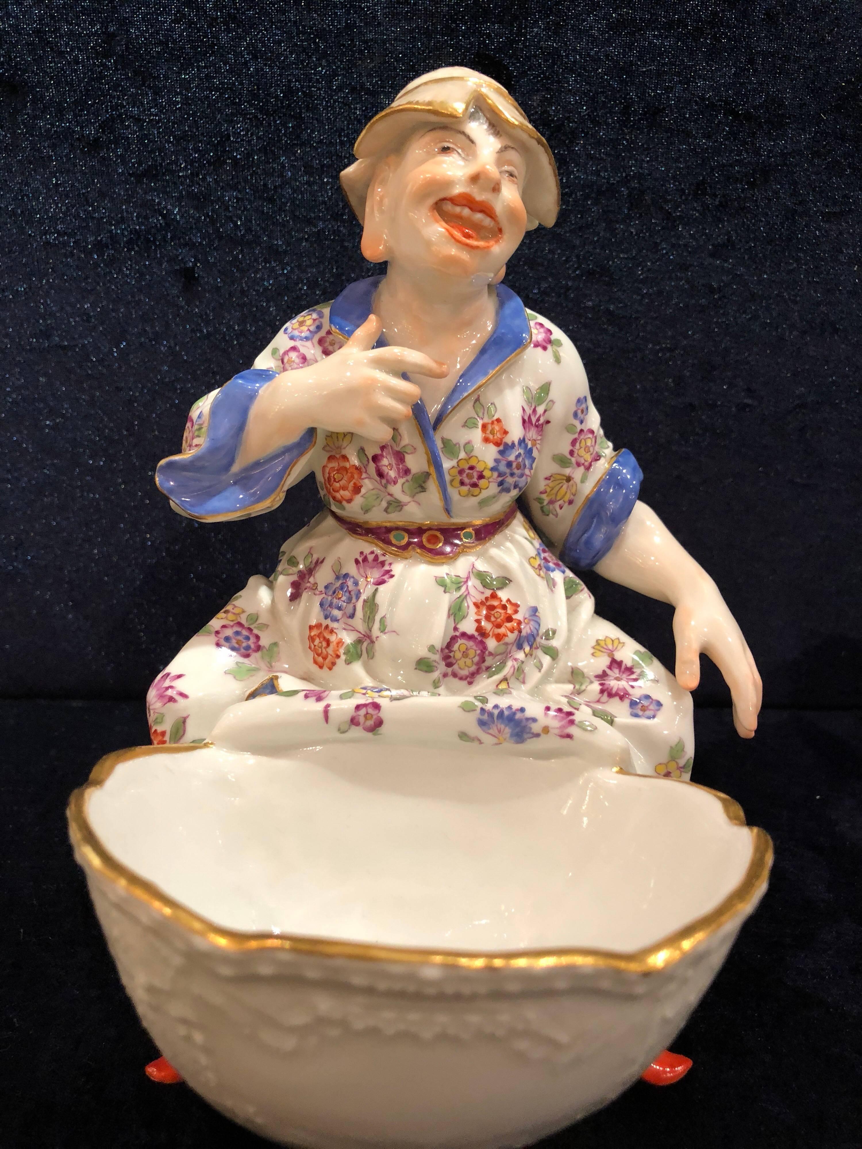 Rococo Pair of Meissen Porcelain Chinoiserie Figural Sweetmeat Dishes, J.J. Kandler For Sale