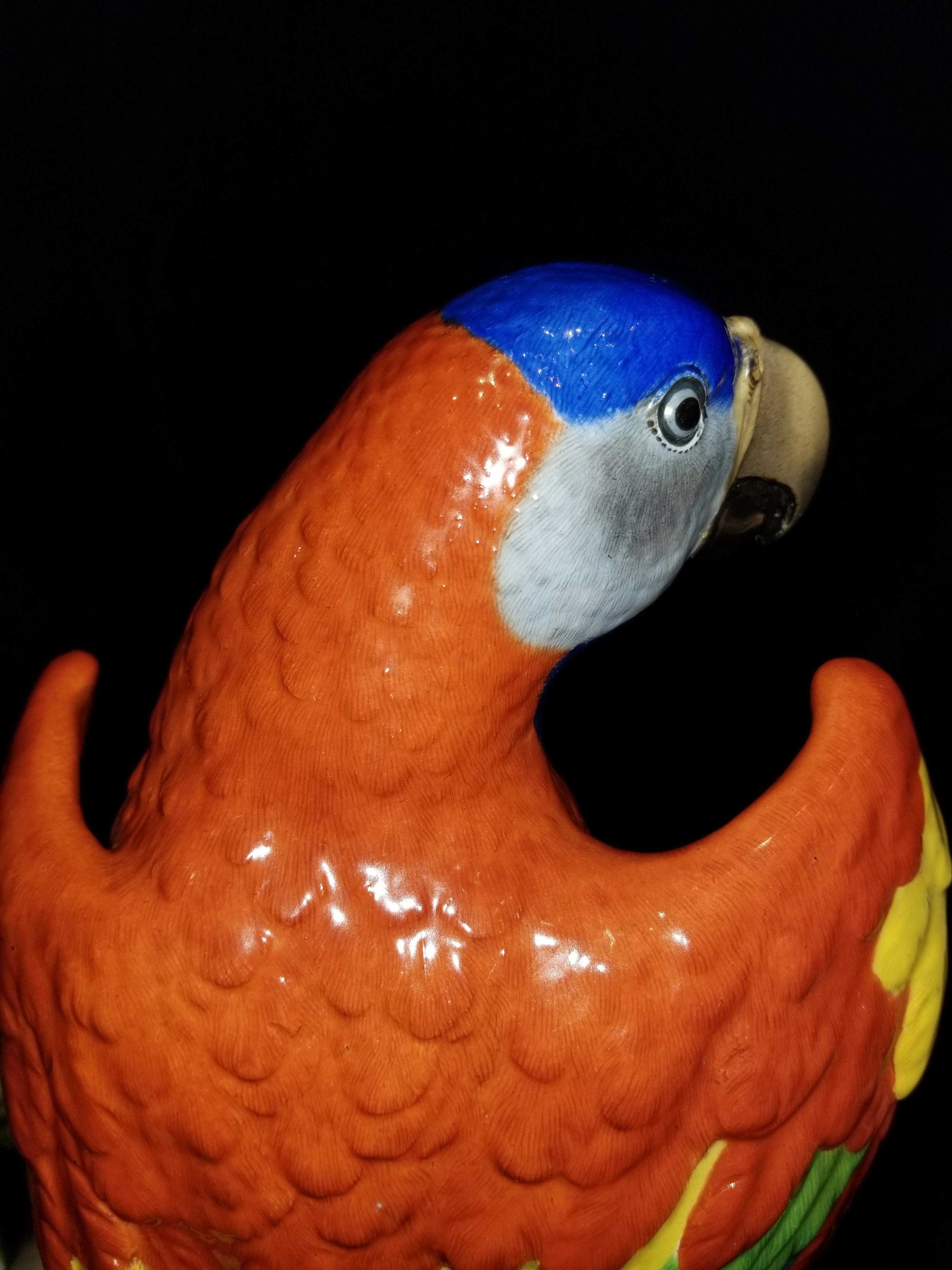 Pareja de figuras de porcelana de Meissen de loros sobre ramas con cerezas en venta 4