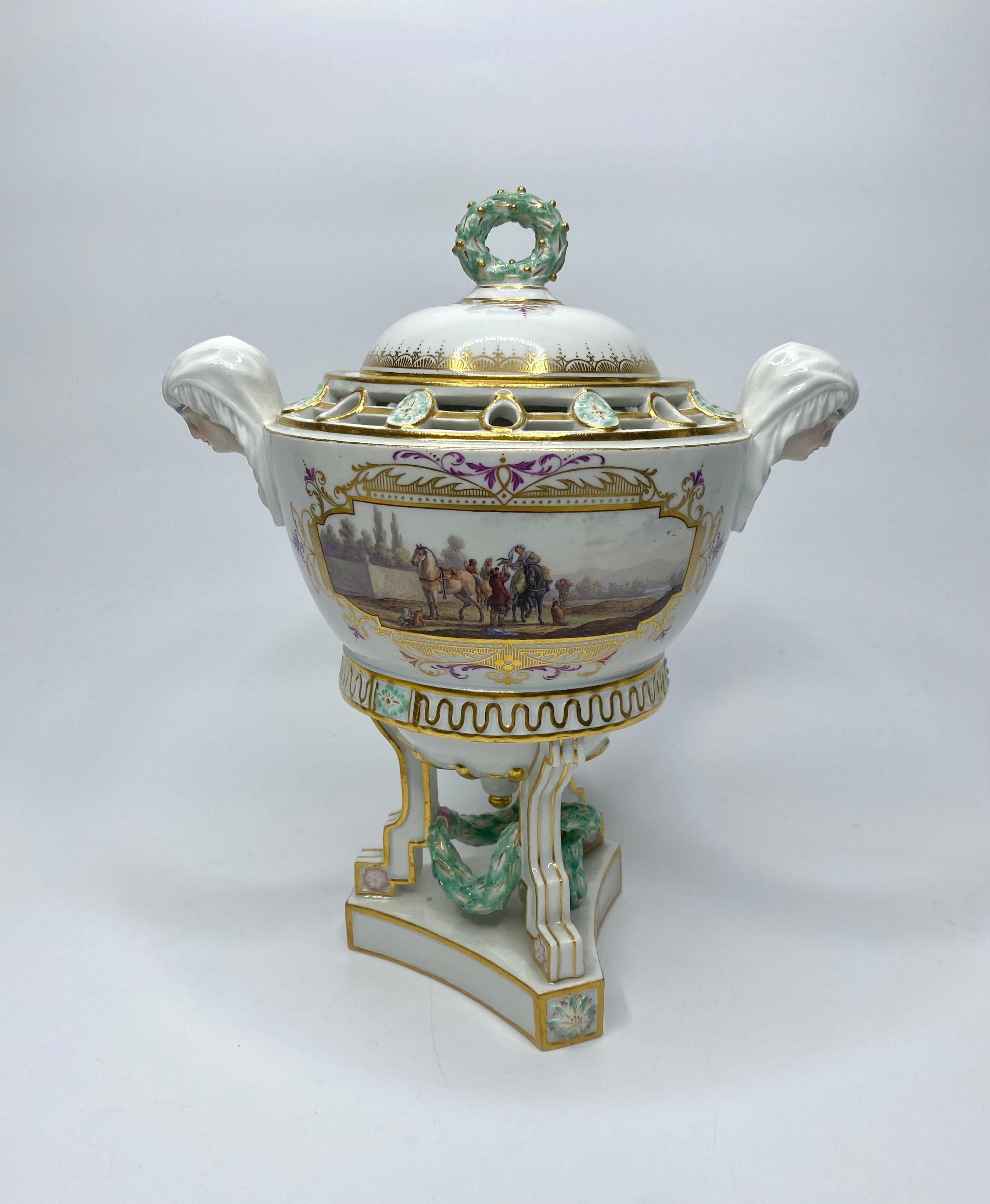 Pair of Meissen porcelain pot pourri & covers, c. 1870. For Sale 2