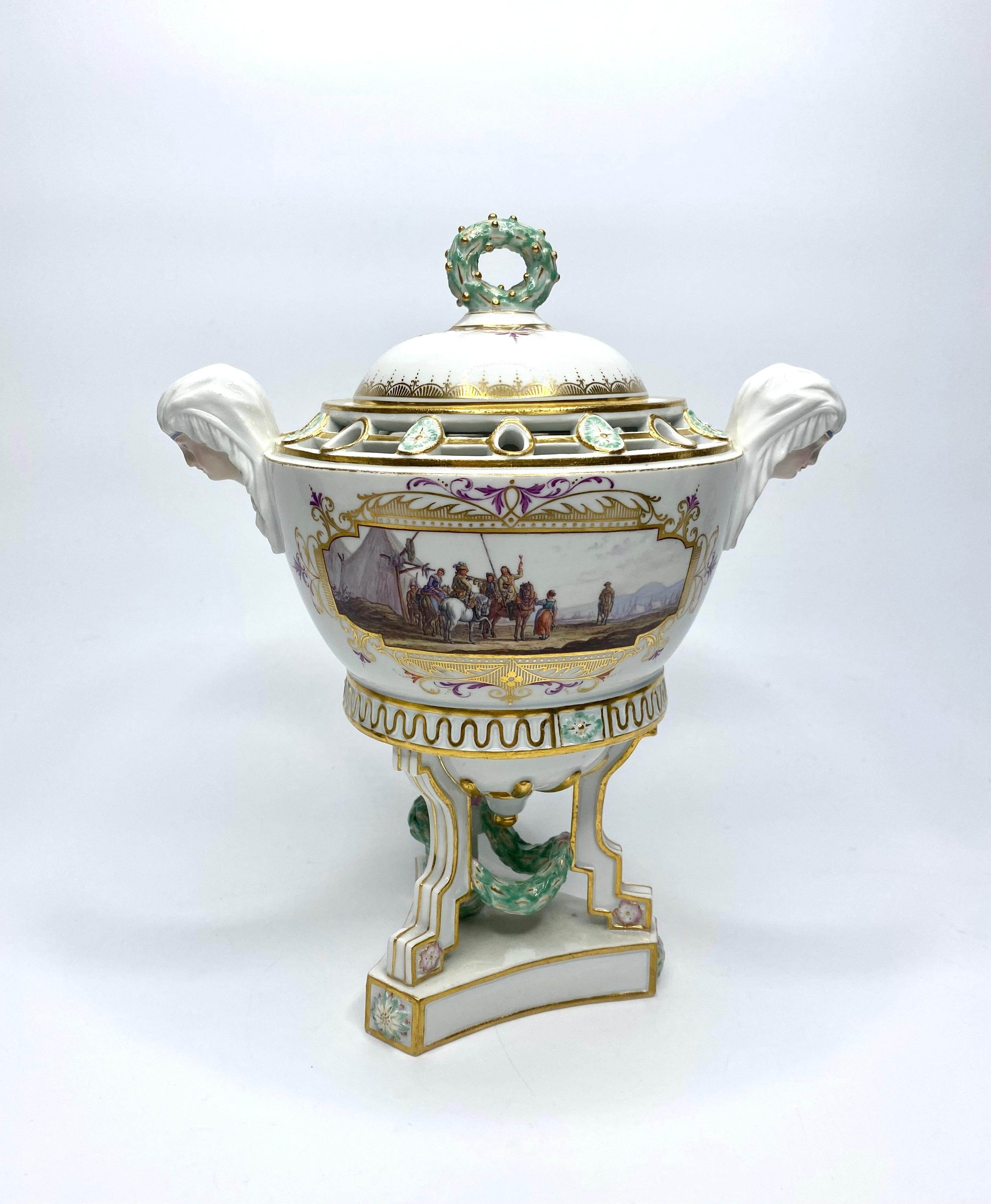 Pair of Meissen porcelain pot pourri & covers, c. 1870. For Sale 5