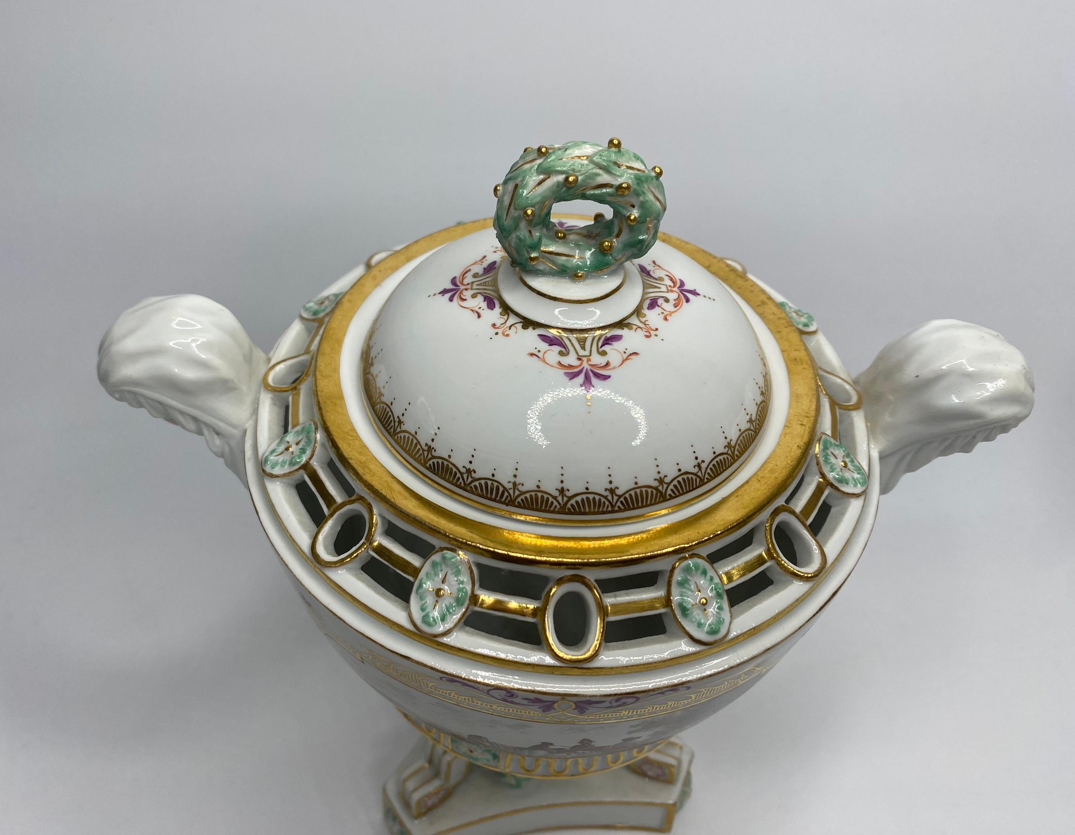 Porcelain Pair of Meissen porcelain pot pourri & covers, c. 1870. For Sale