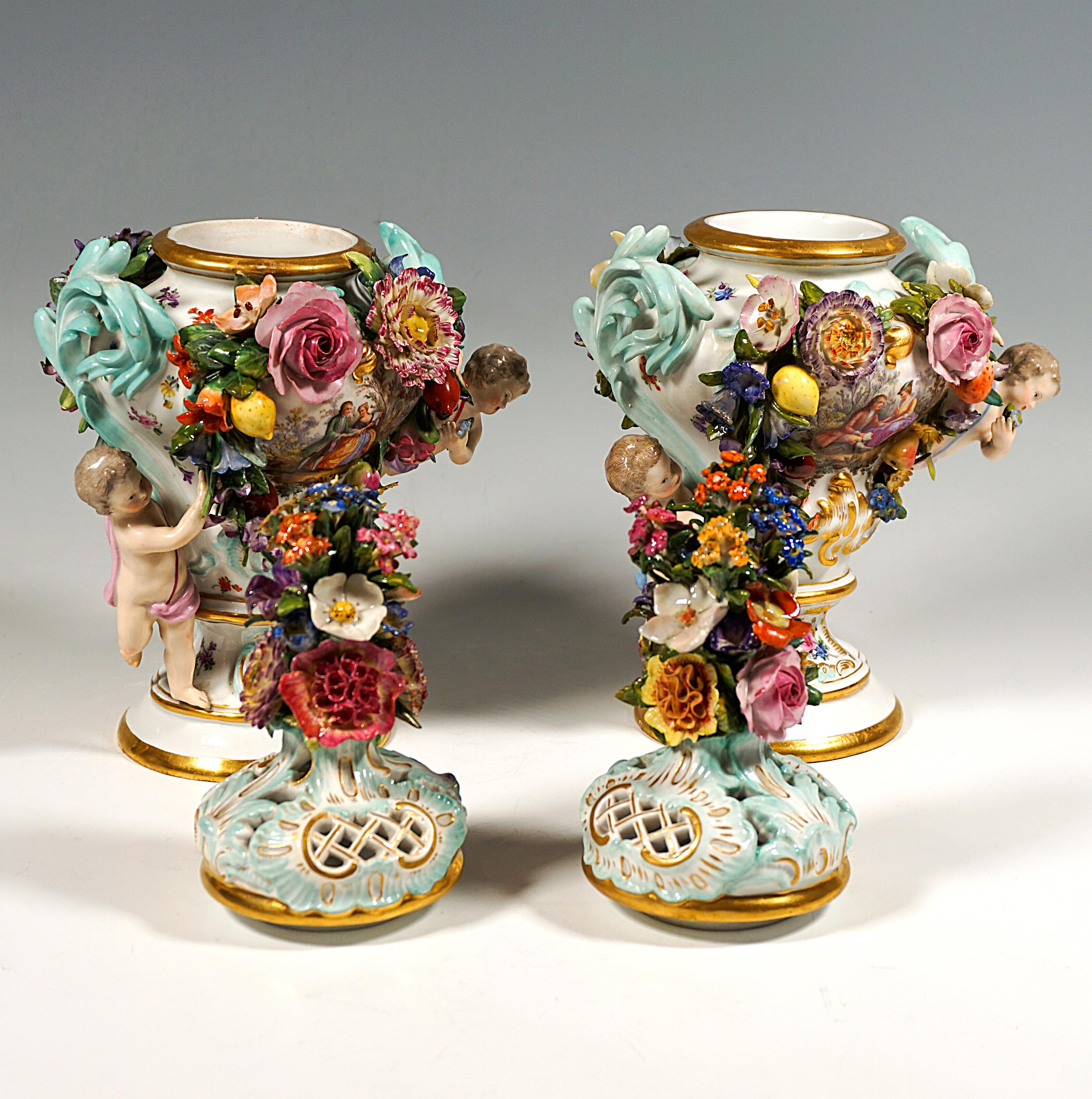 Hand-Crafted Pair Of Meissen Splendid Lidded Vases 'Potpourri With Cupids', Kaendler, Ca 1870