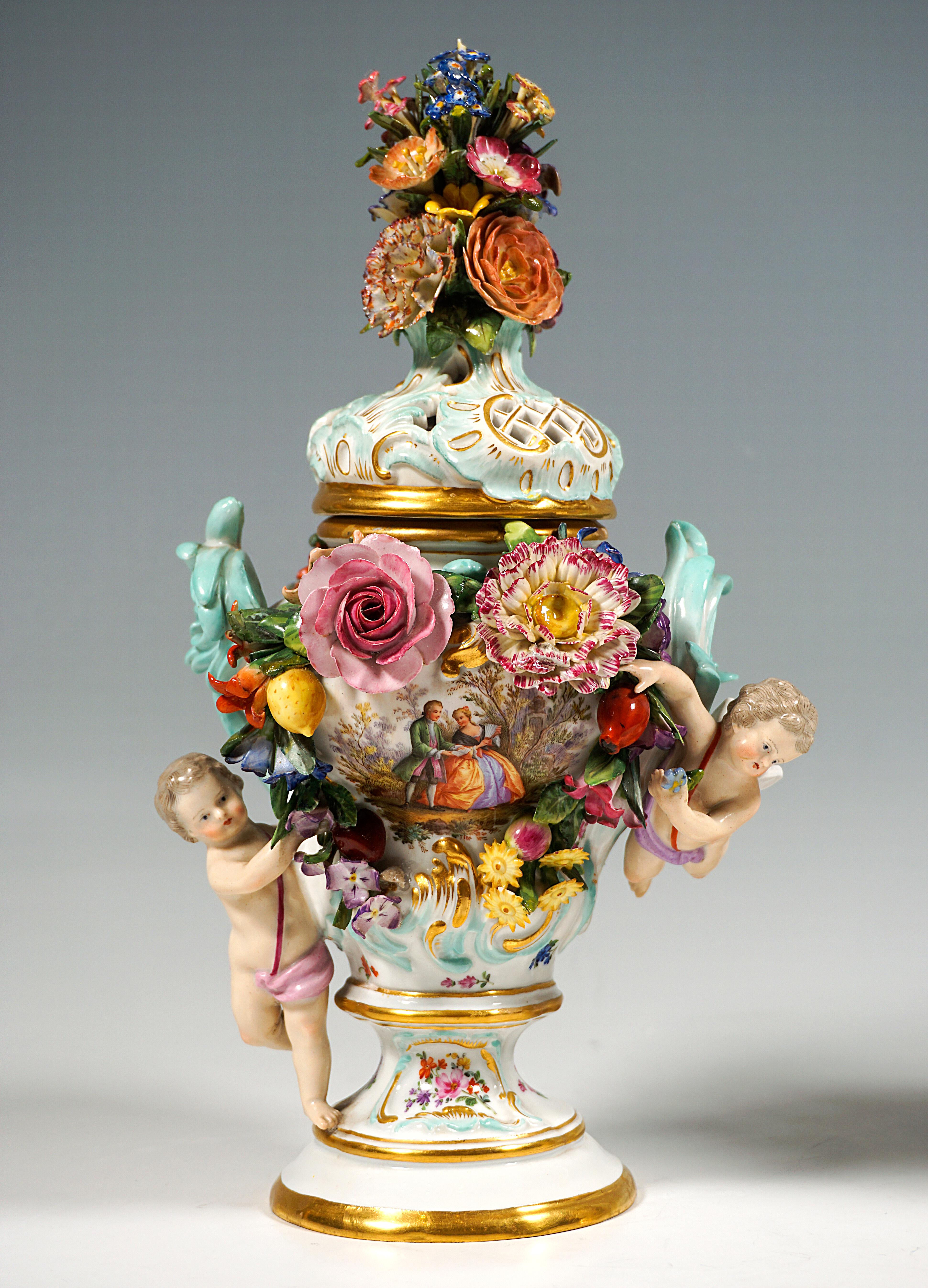 19th Century Pair Of Meissen Splendid Lidded Vases 'Potpourri With Cupids', Kaendler, Ca 1870