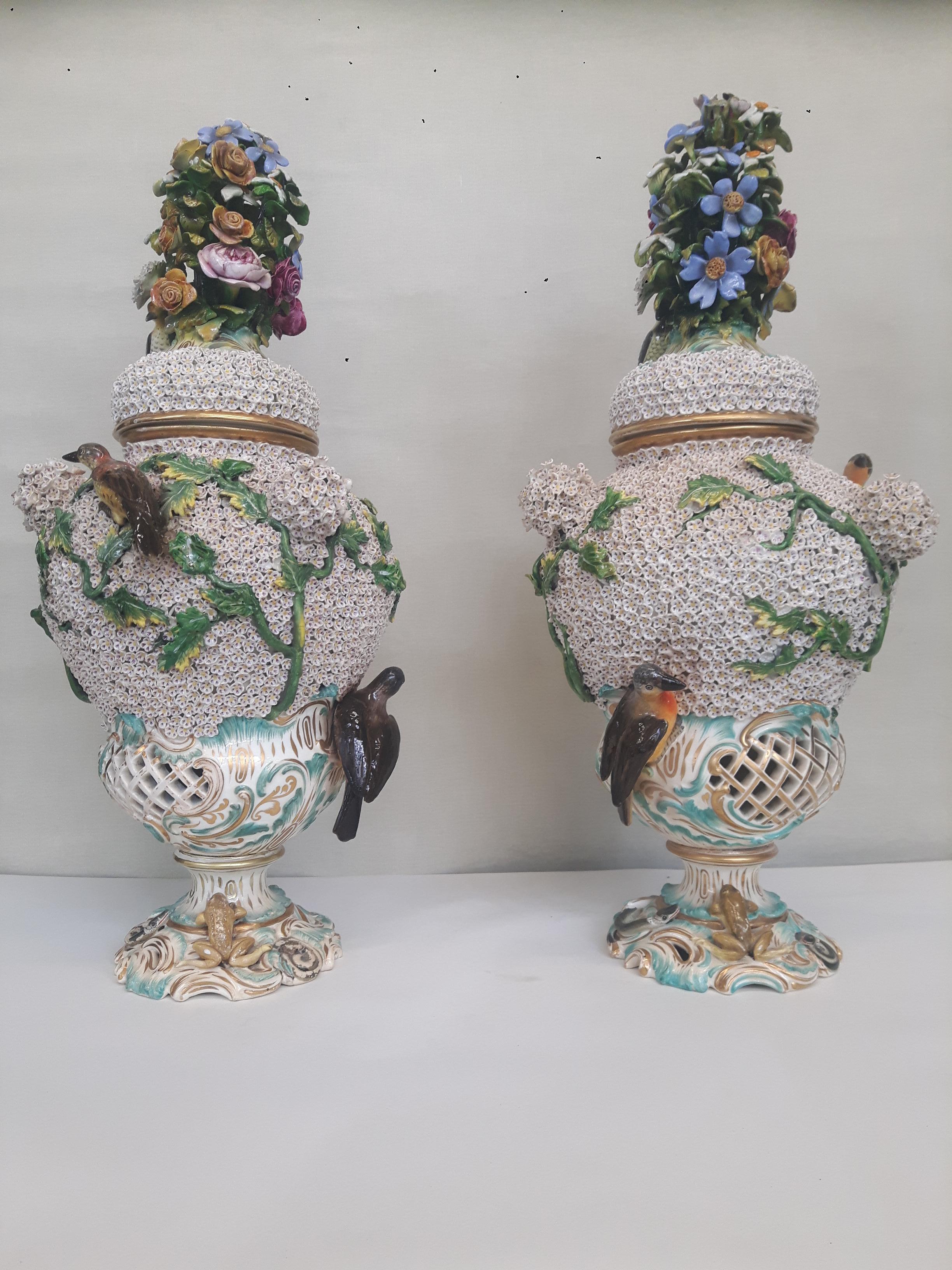 Pair of Meissen Style 'Schneeballers' Vases For Sale 3