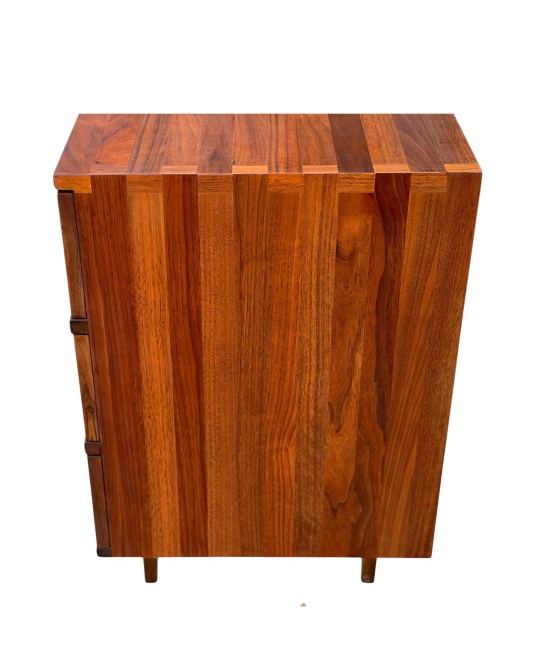 Pair of Mel Smilow for Smilow-Thielle Midcentury Bachelors Chests in Walnut 6