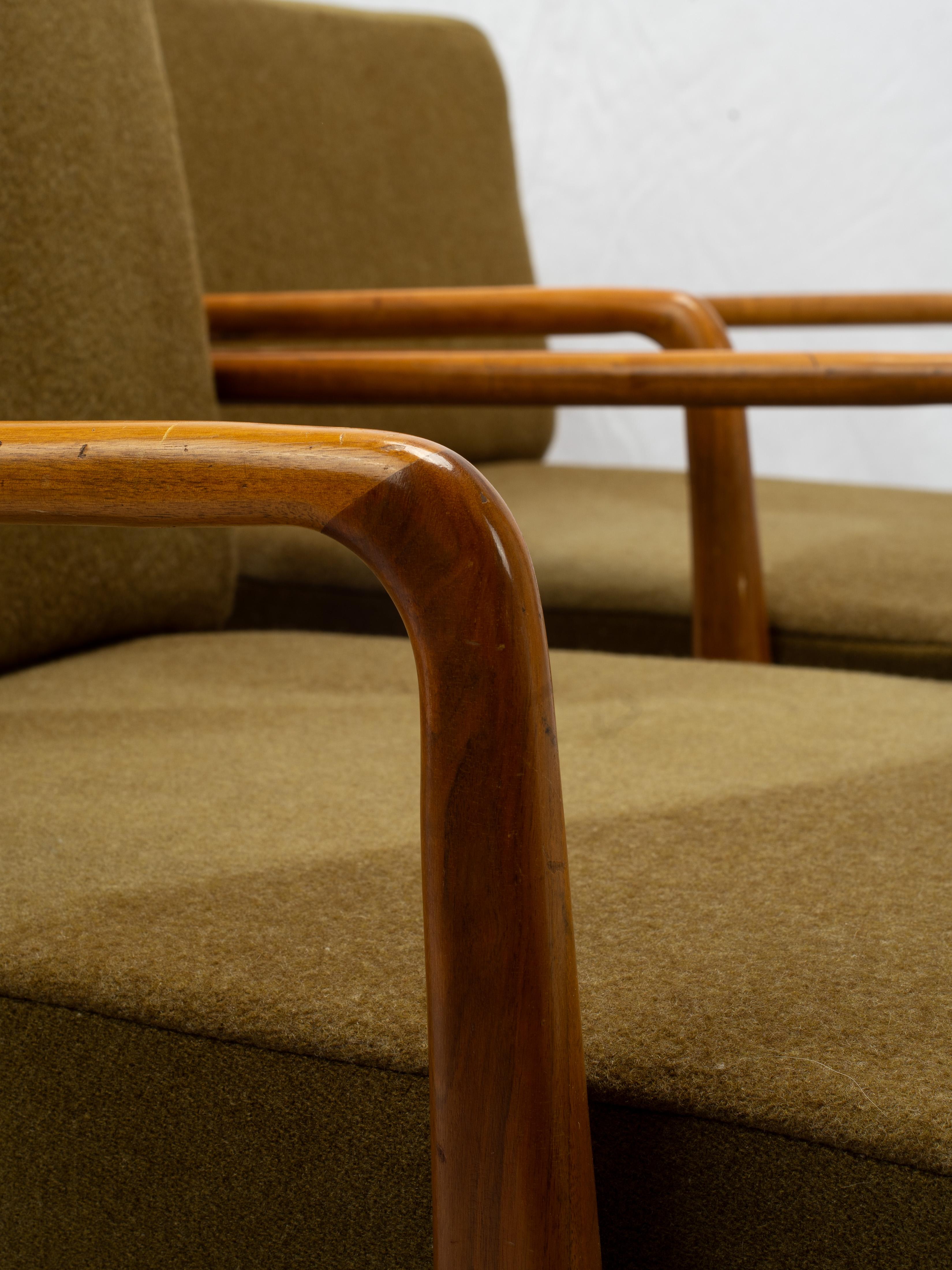 Pair Of Mel Smilow Railback Lounge Chairs For Smilow-Thiele For Sale 4