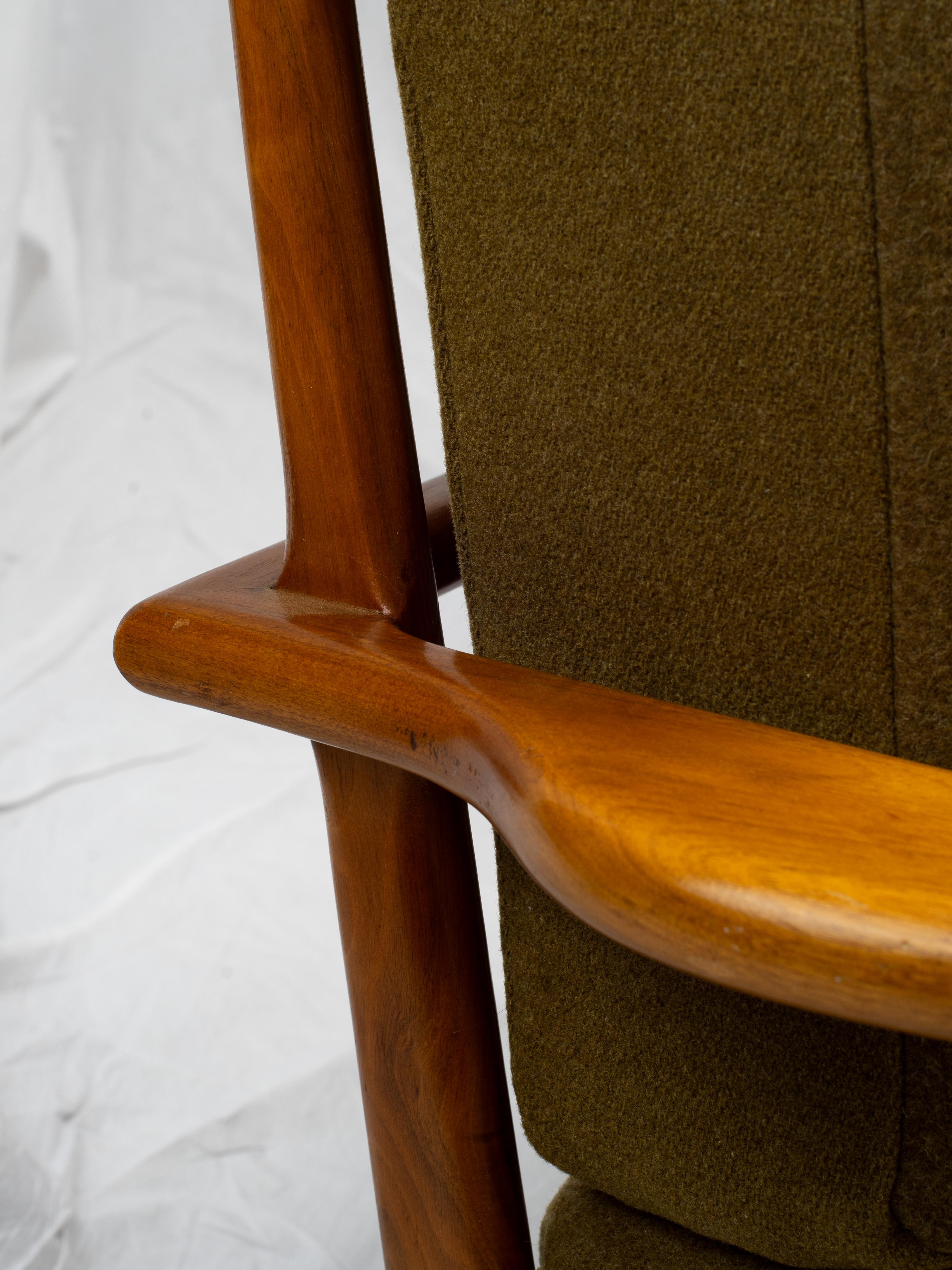 Pair Of Mel Smilow Railback Lounge Chairs For Smilow-Thiele For Sale 5