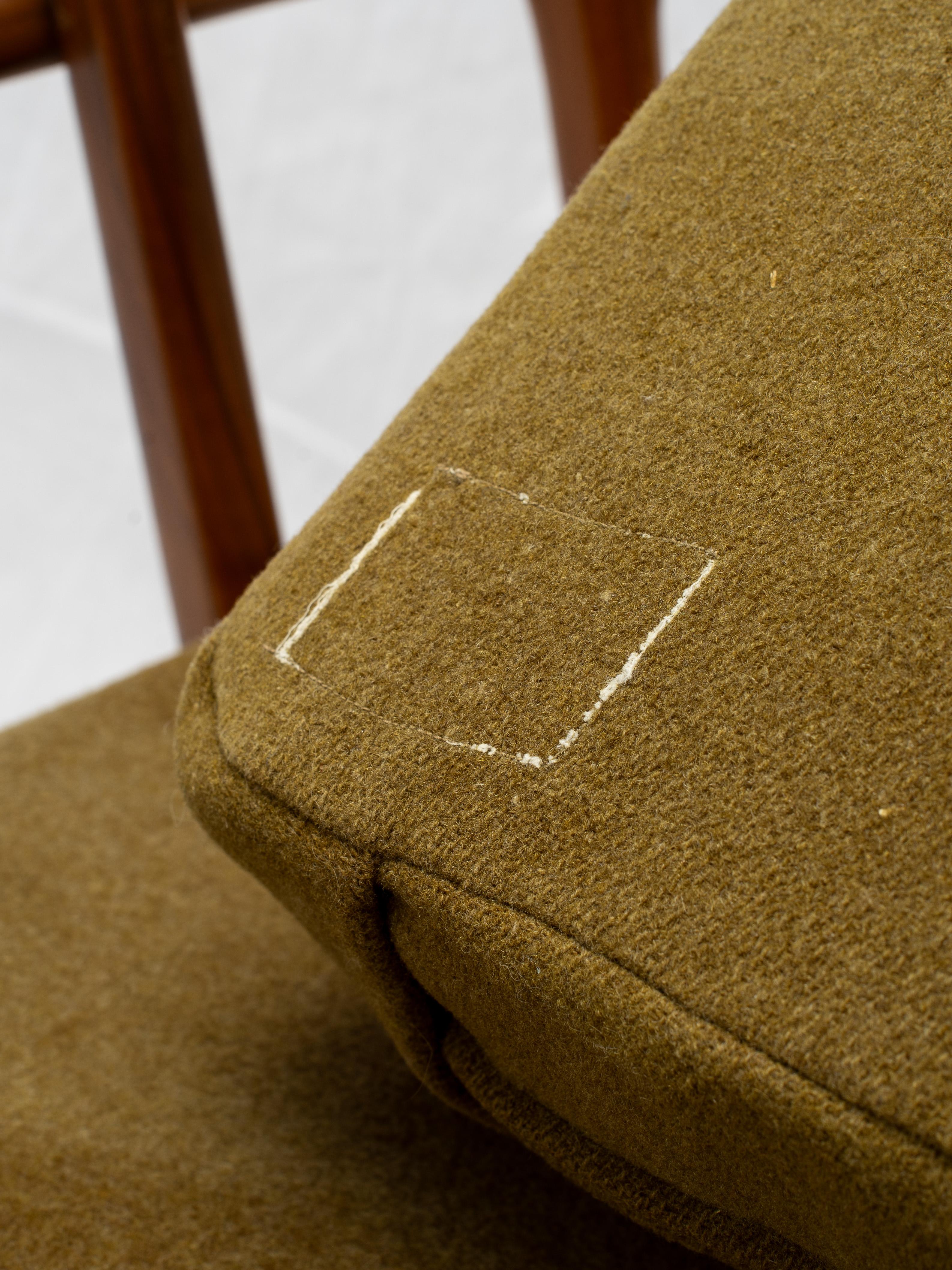 Pair Of Mel Smilow Railback Lounge Chairs For Smilow-Thiele For Sale 7