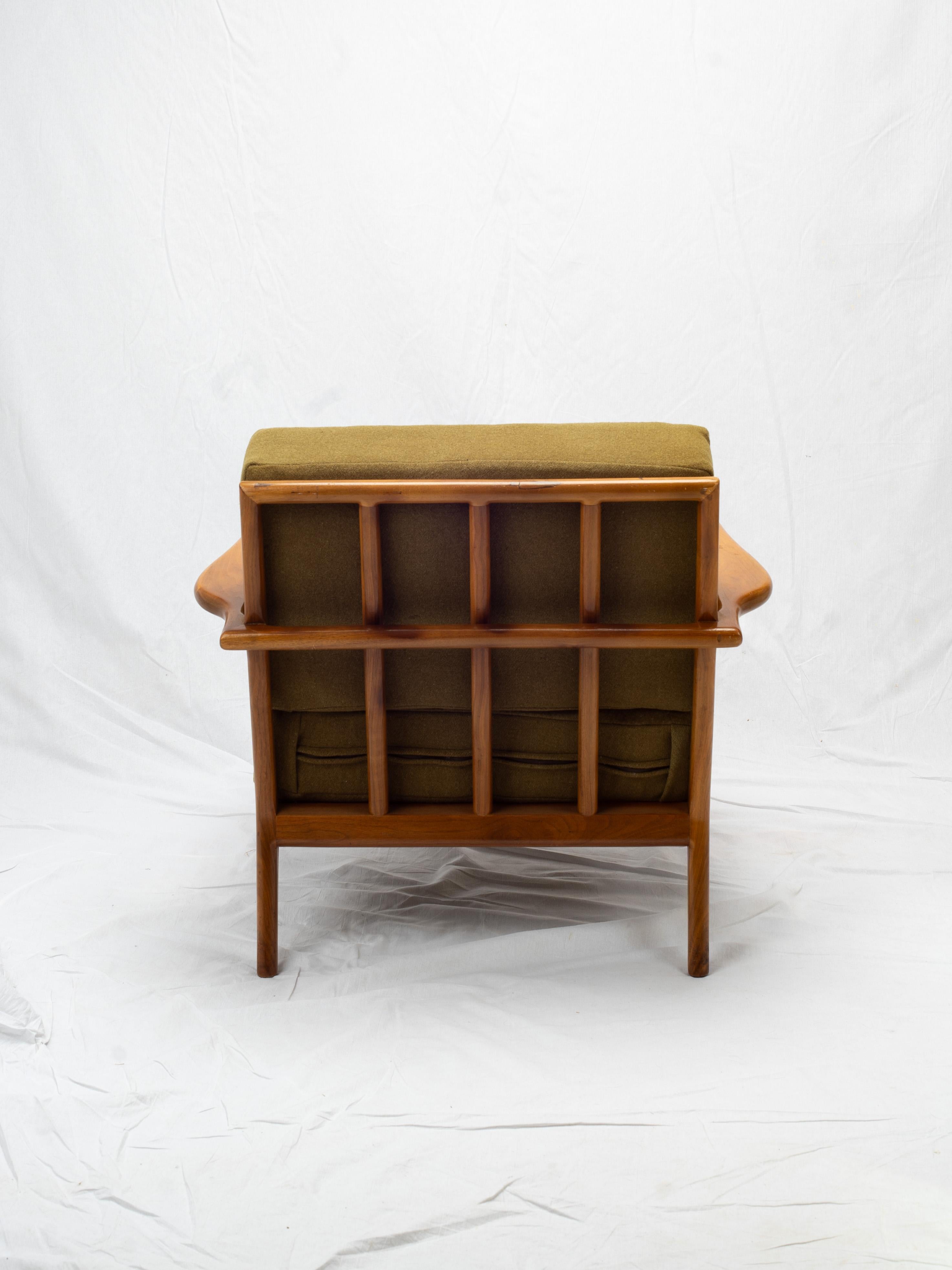 Pair Of Mel Smilow Railback Lounge Chairs For Smilow-Thiele In Good Condition For Sale In Fort Collins, CO