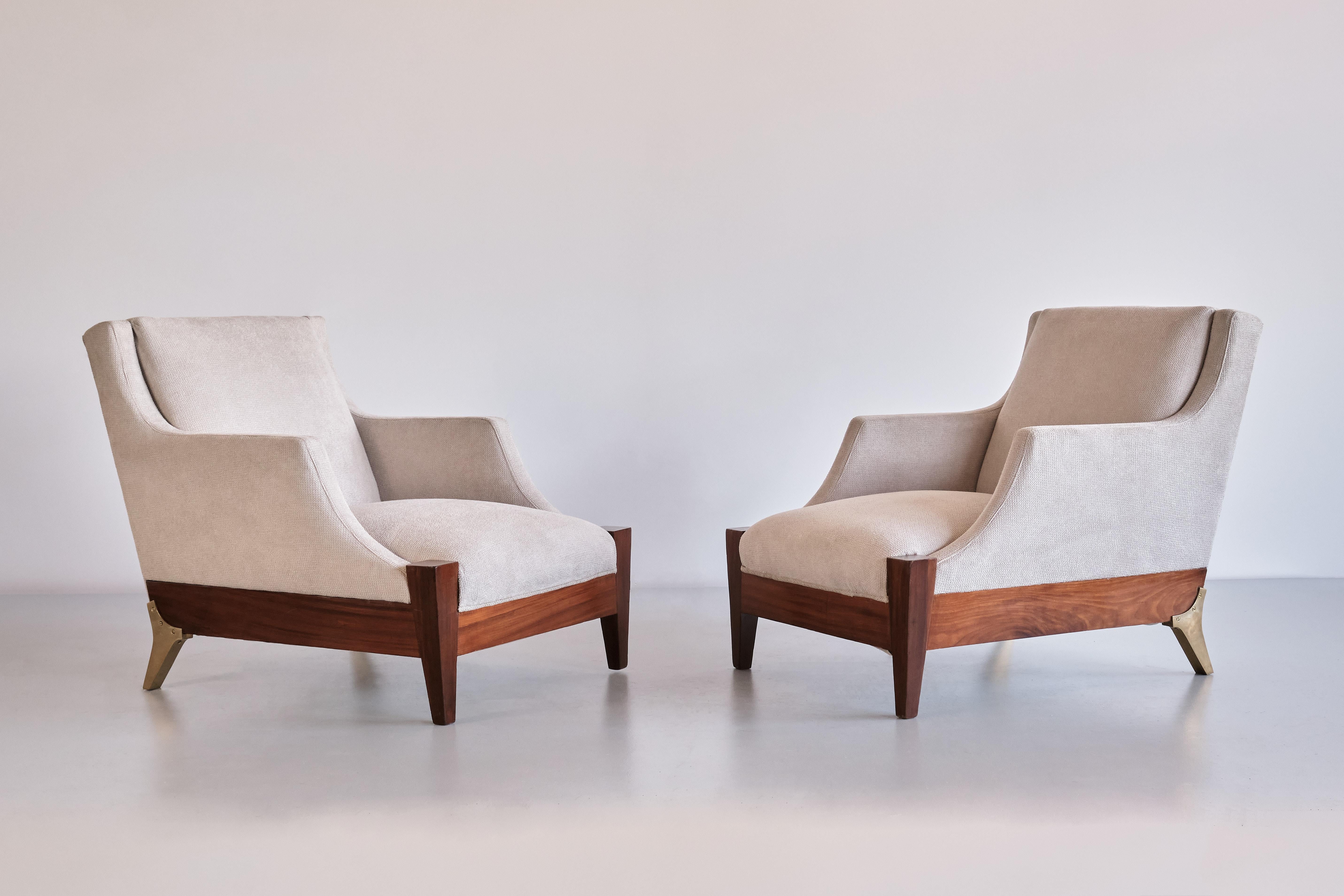 Pair of Melchiorre Bega Armchairs in Walnut, Brass, Ivory Fabric, Italy, 1940s 7