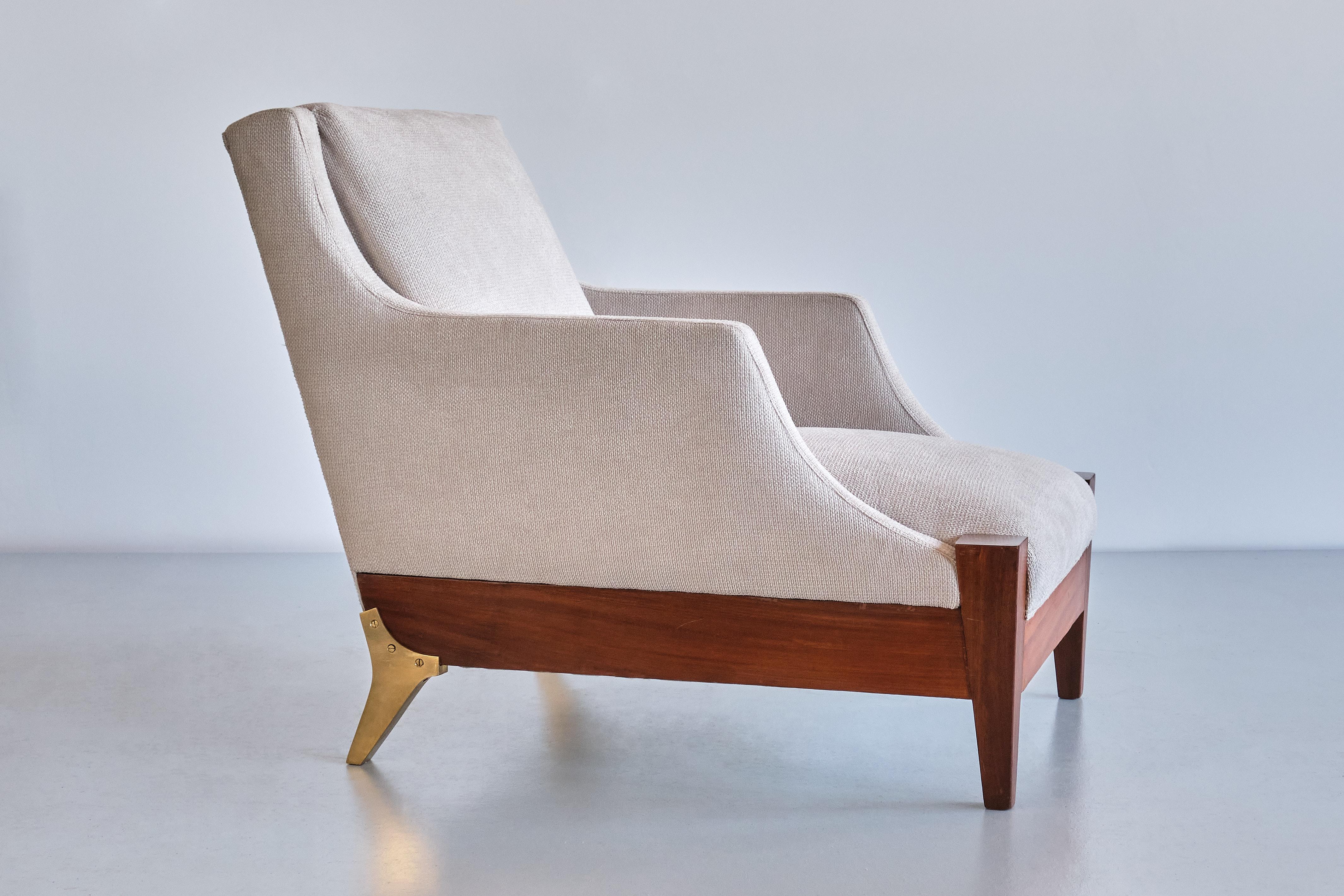 Mid-20th Century Pair of Melchiorre Bega Armchairs in Walnut, Brass, Ivory Fabric, Italy, 1940s