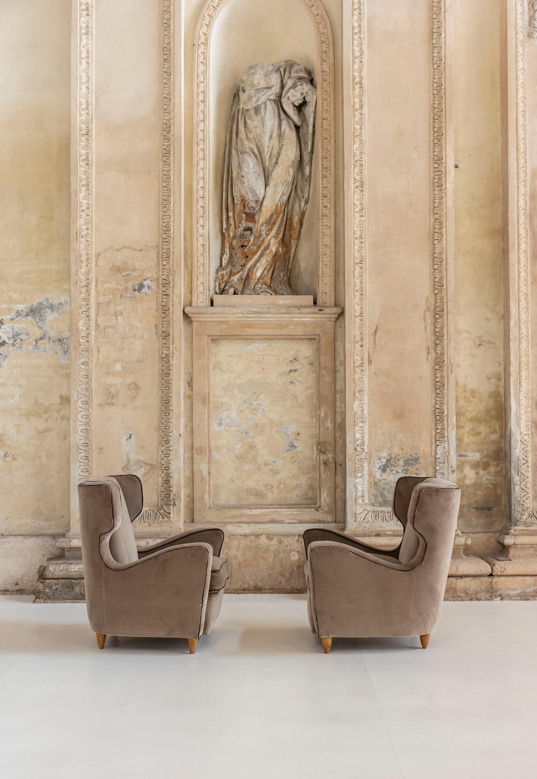 italien Paire de chaises à oreilles Melchiorre Bega, années 1950 en vente