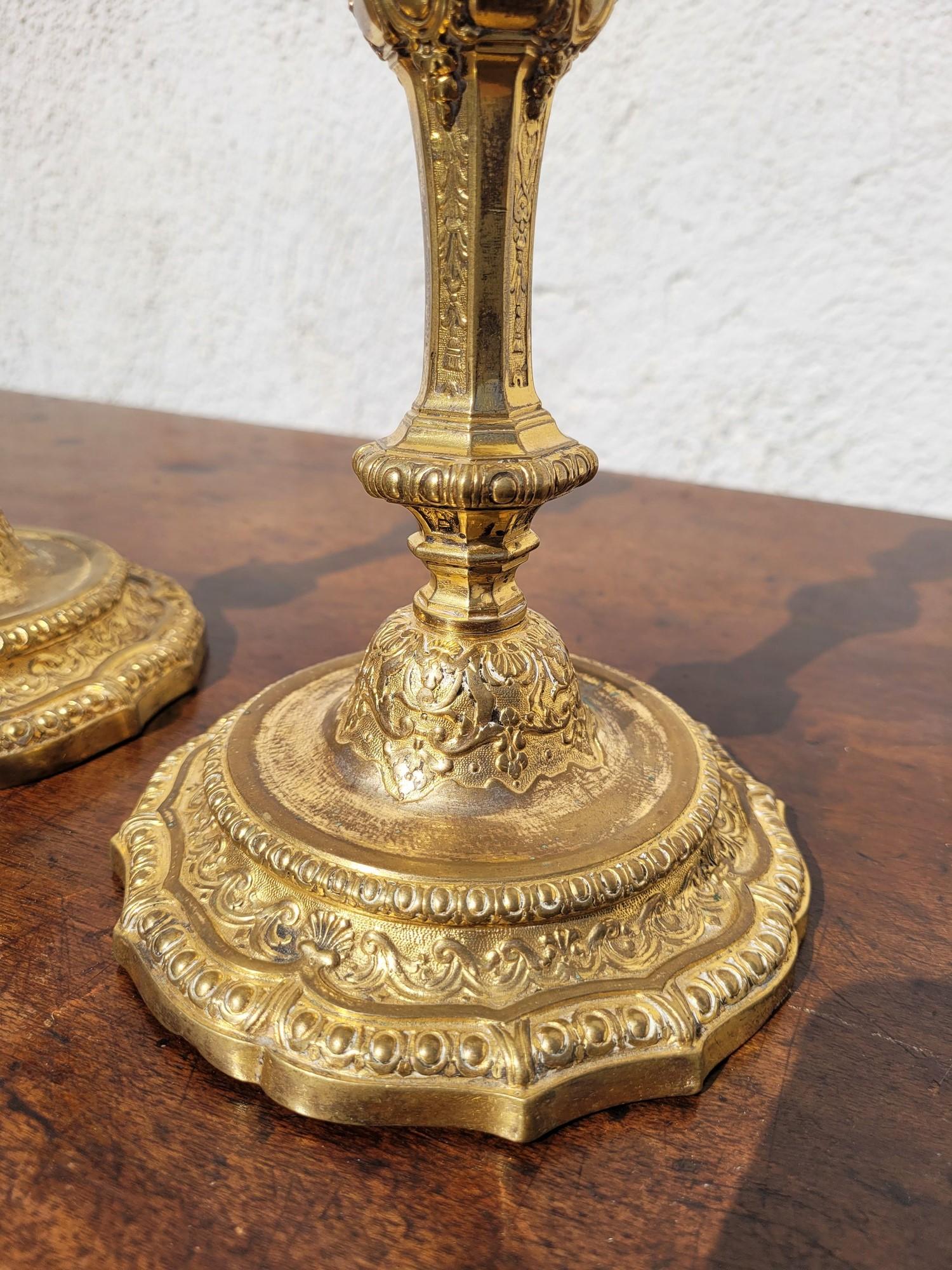 Francese Coppia di candelabri in bronzo dorato al mercurio, XIX secolo in vendita