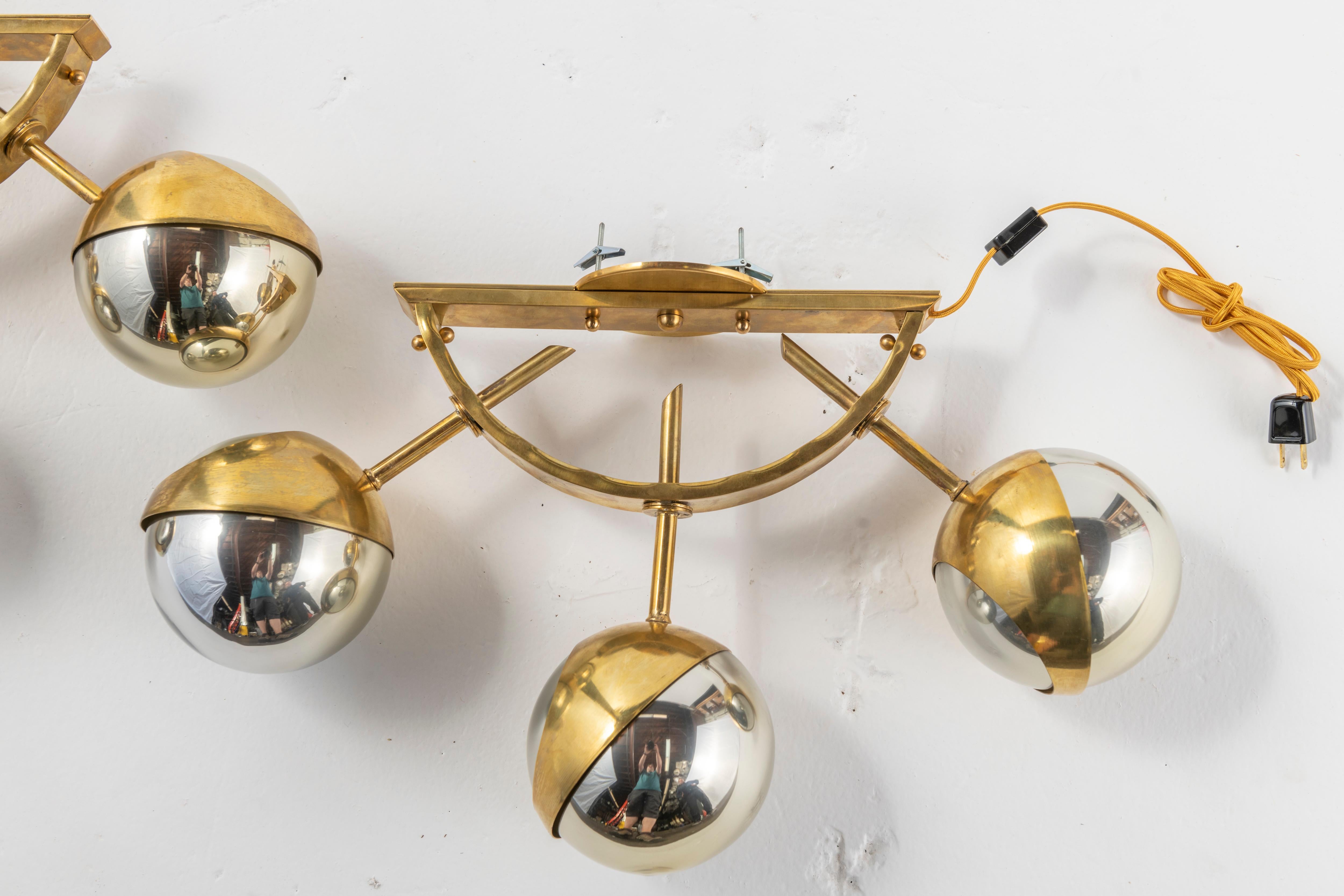 Pair of Mercury Glass and Brass Mid-Century Wall Lights In Good Condition For Sale In San Francisco, CA
