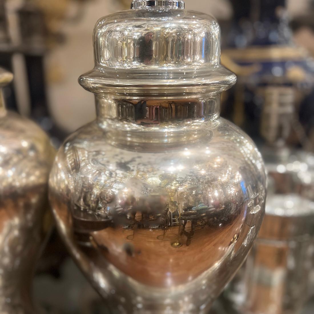 Début du 20ème siècle Paire de lampes en verre mercuré en vente