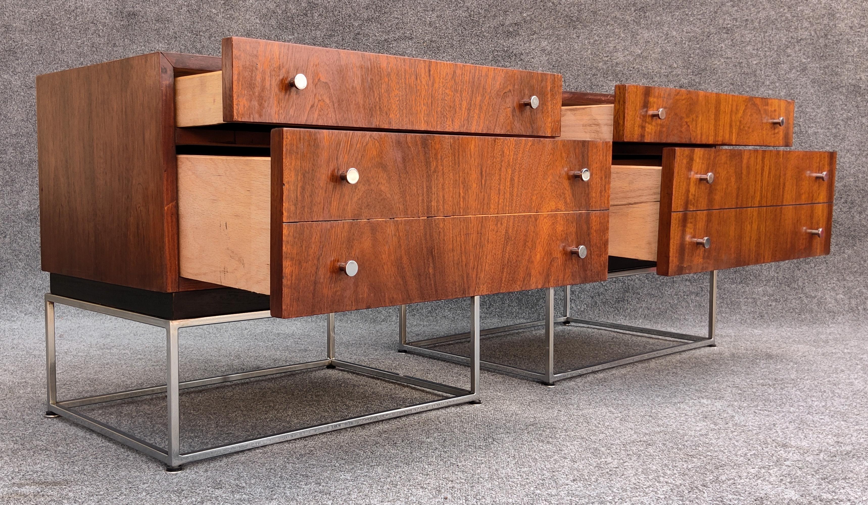 Paire de tables de nuit ou de chevets Merton Gershun pour American of Martinsville en vente 4