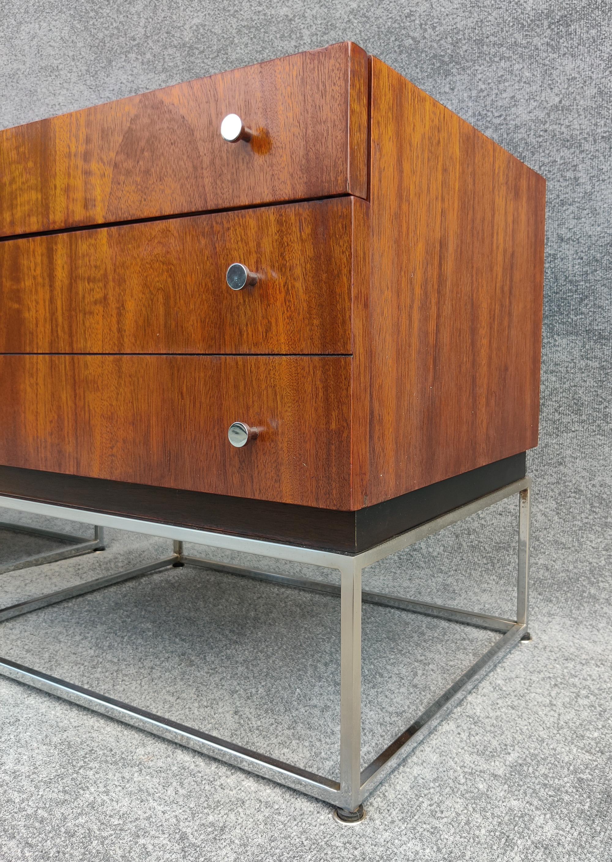 Paire de tables de nuit ou de chevets Merton Gershun pour American of Martinsville en vente 7