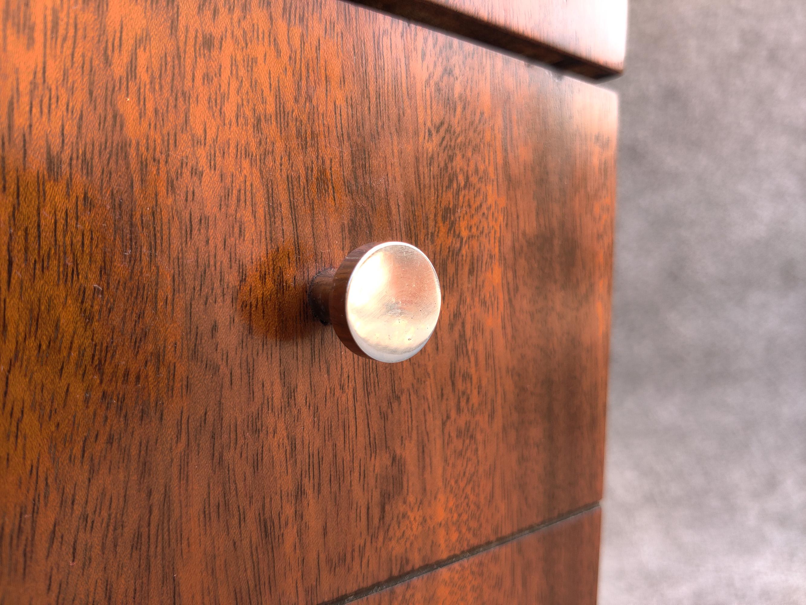 Paire de tables de nuit ou de chevets Merton Gershun pour American of Martinsville en vente 9