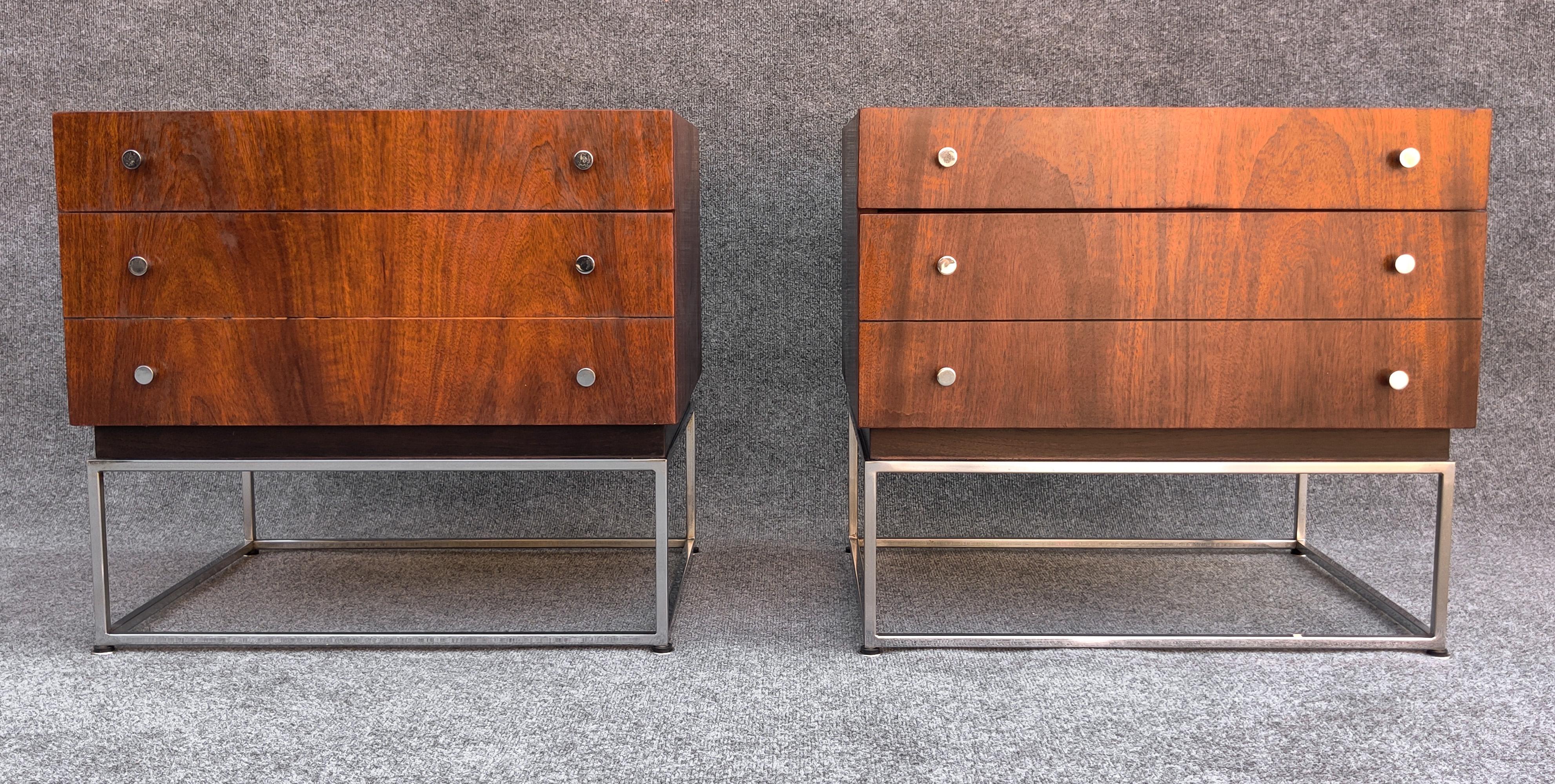 Mid-Century Modern Paire de tables de nuit ou de chevets Merton Gershun pour American of Martinsville en vente