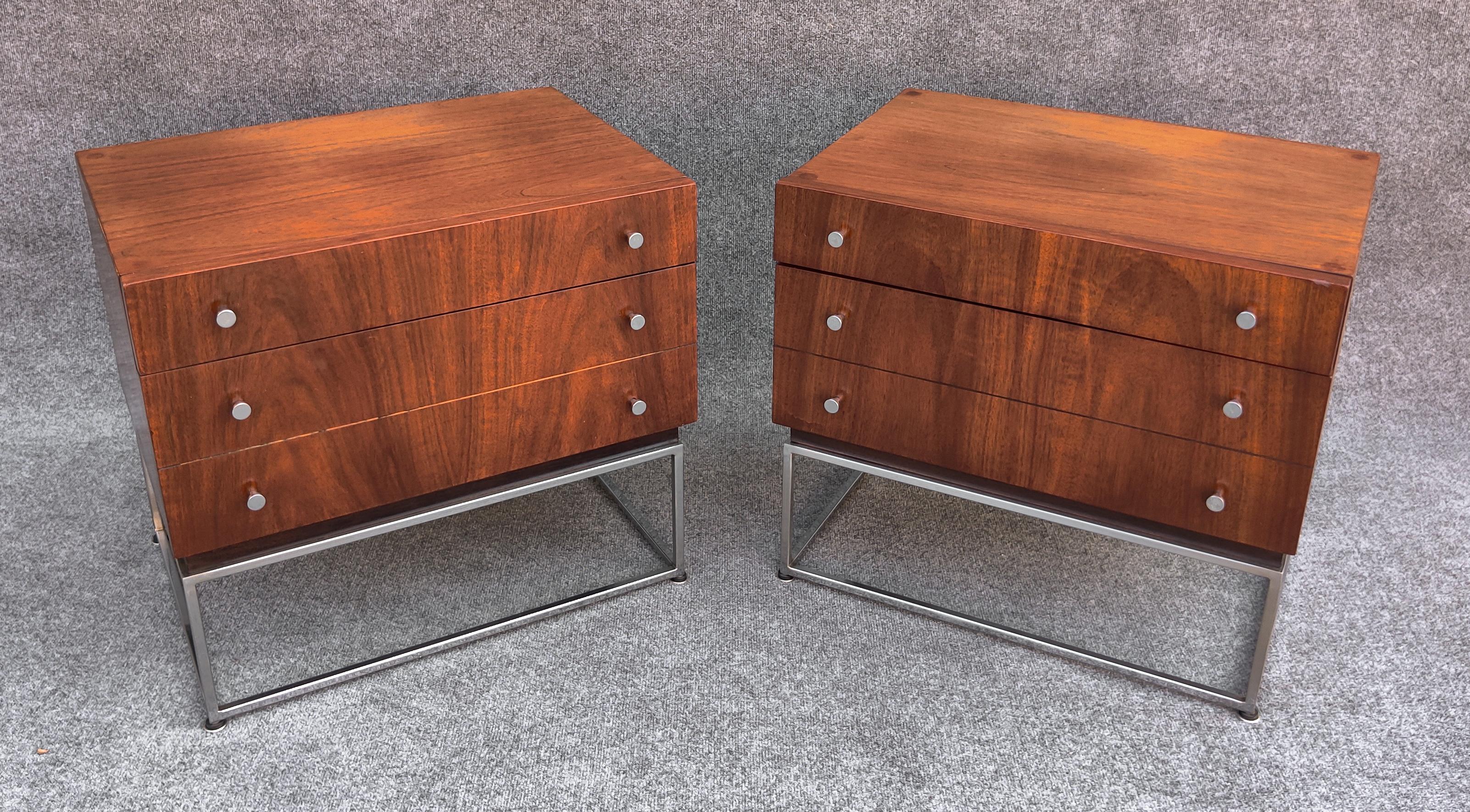 Late 20th Century Pair of Merton Gershun for American of Martinsville Nightstands or End Tabls