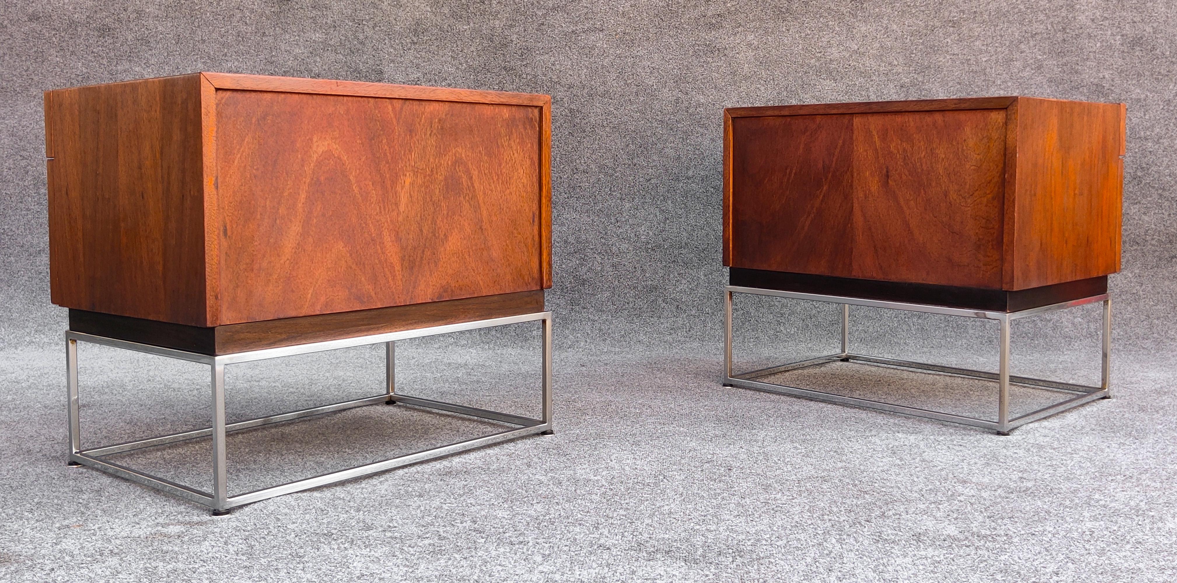 Paire de tables de nuit ou de chevets Merton Gershun pour American of Martinsville en vente 2