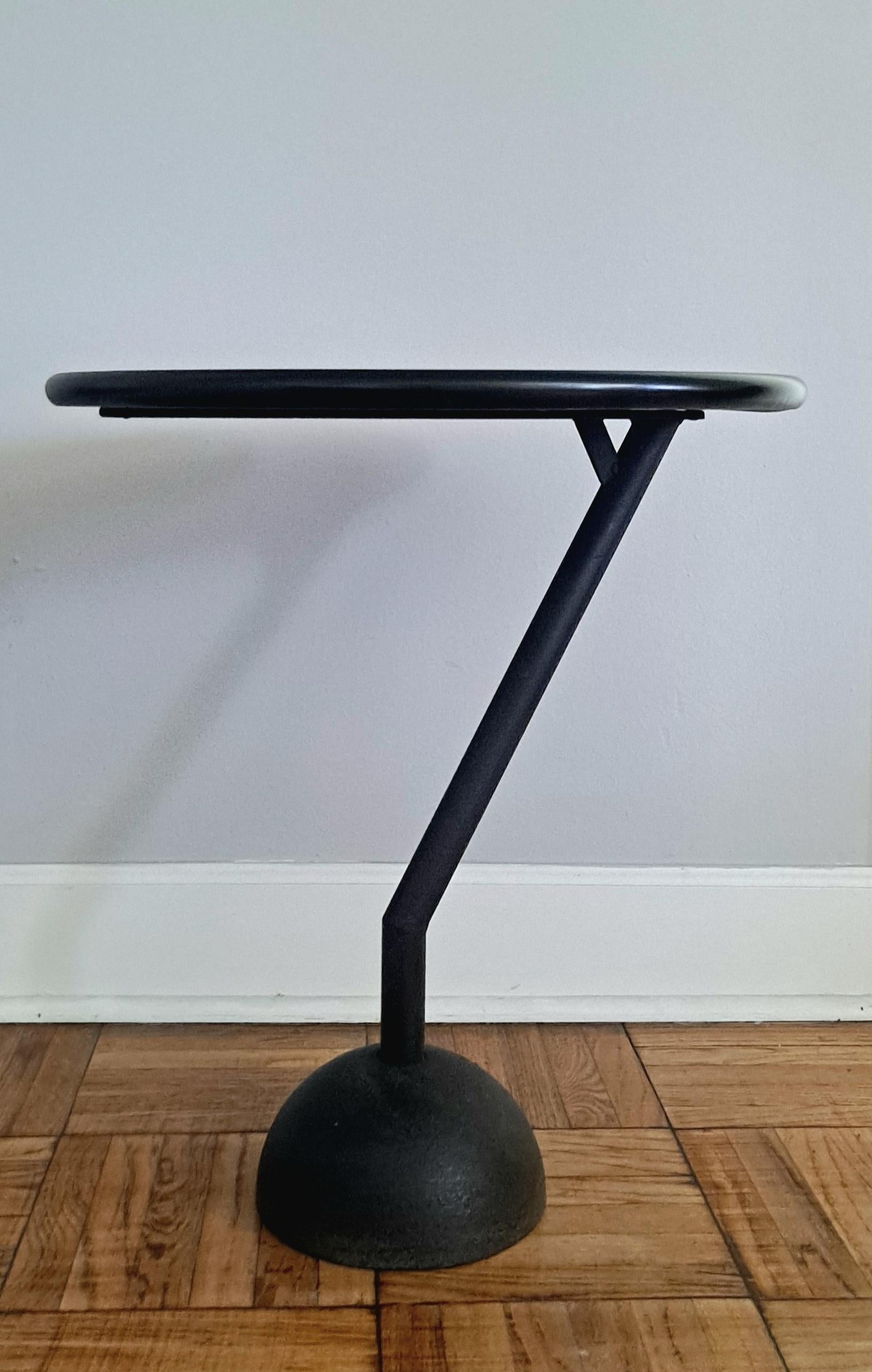 Pair of Metal and Wood Side Tables by Gimo Fero In Good Condition For Sale In Los Angeles, CA