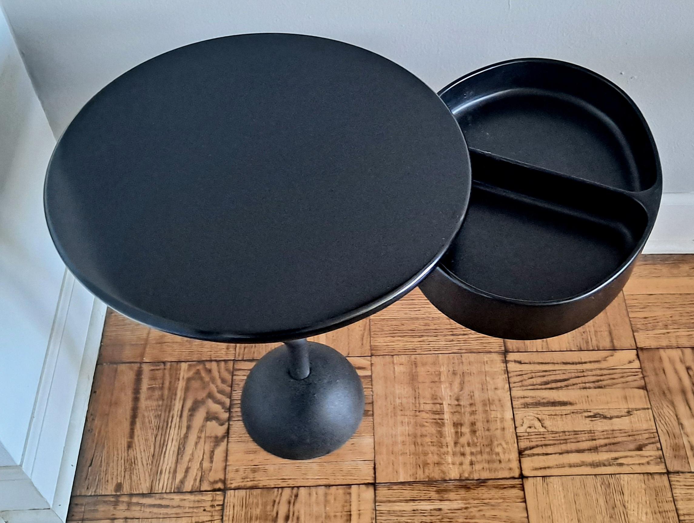 Late 20th Century Pair of Metal and Wood Side Tables by Gimo Fero For Sale