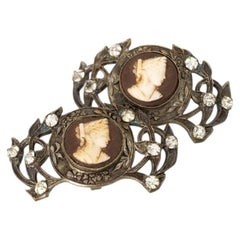 Pair of metal crossbars