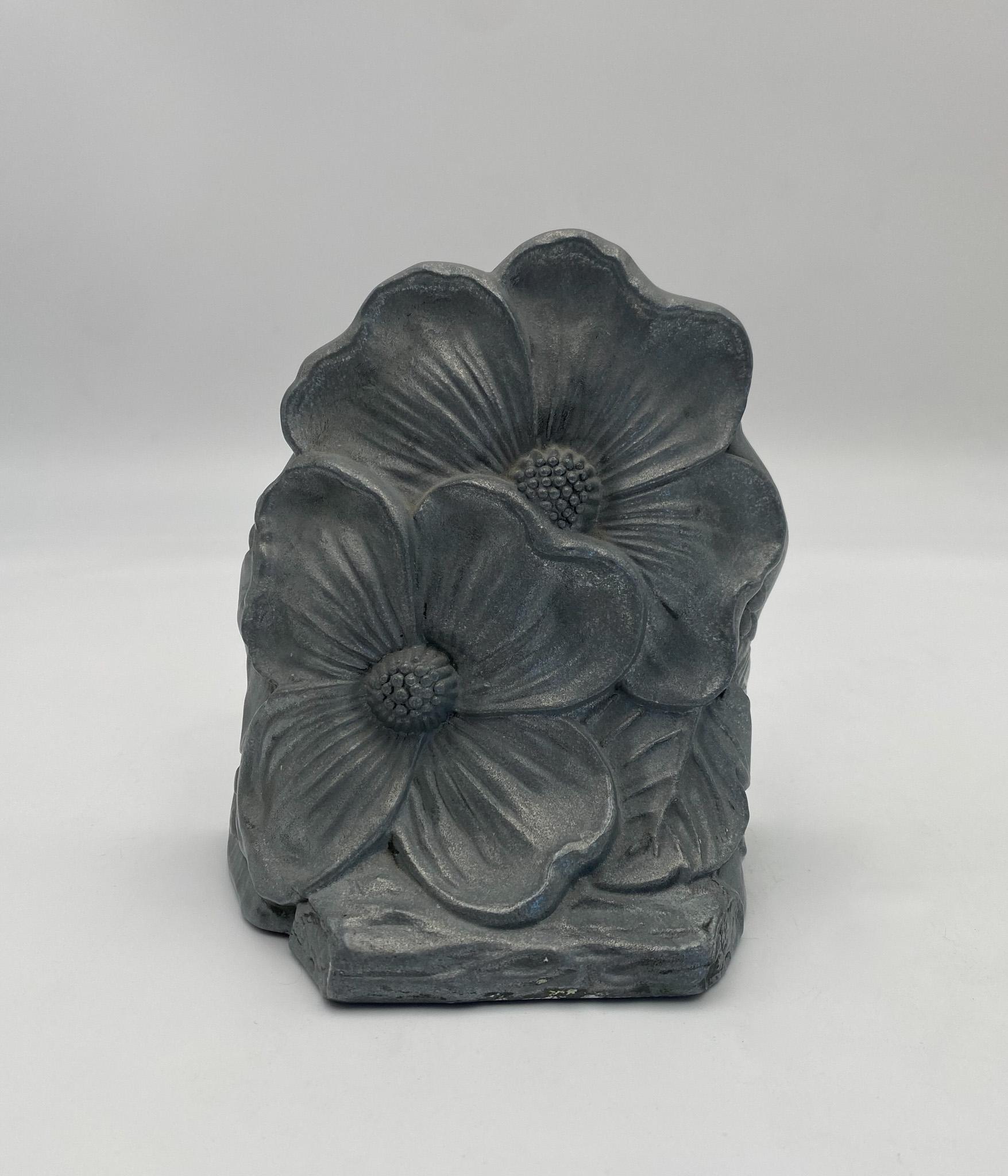Pair of Metal Flower Bookends, 1960's  For Sale 1