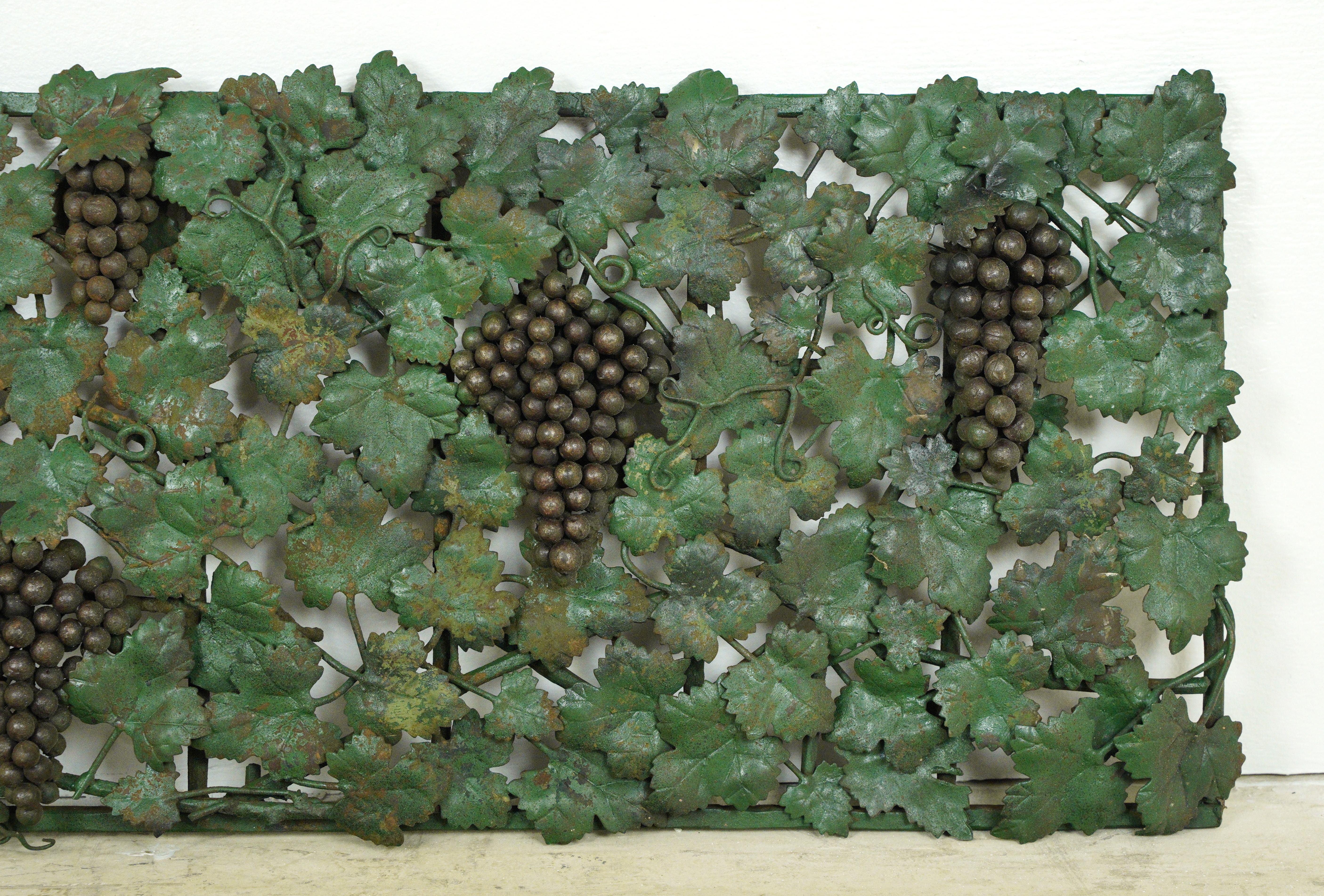 Pair of Metal Green Leaves & Grapes Motif Wall Art In Good Condition For Sale In New York, NY
