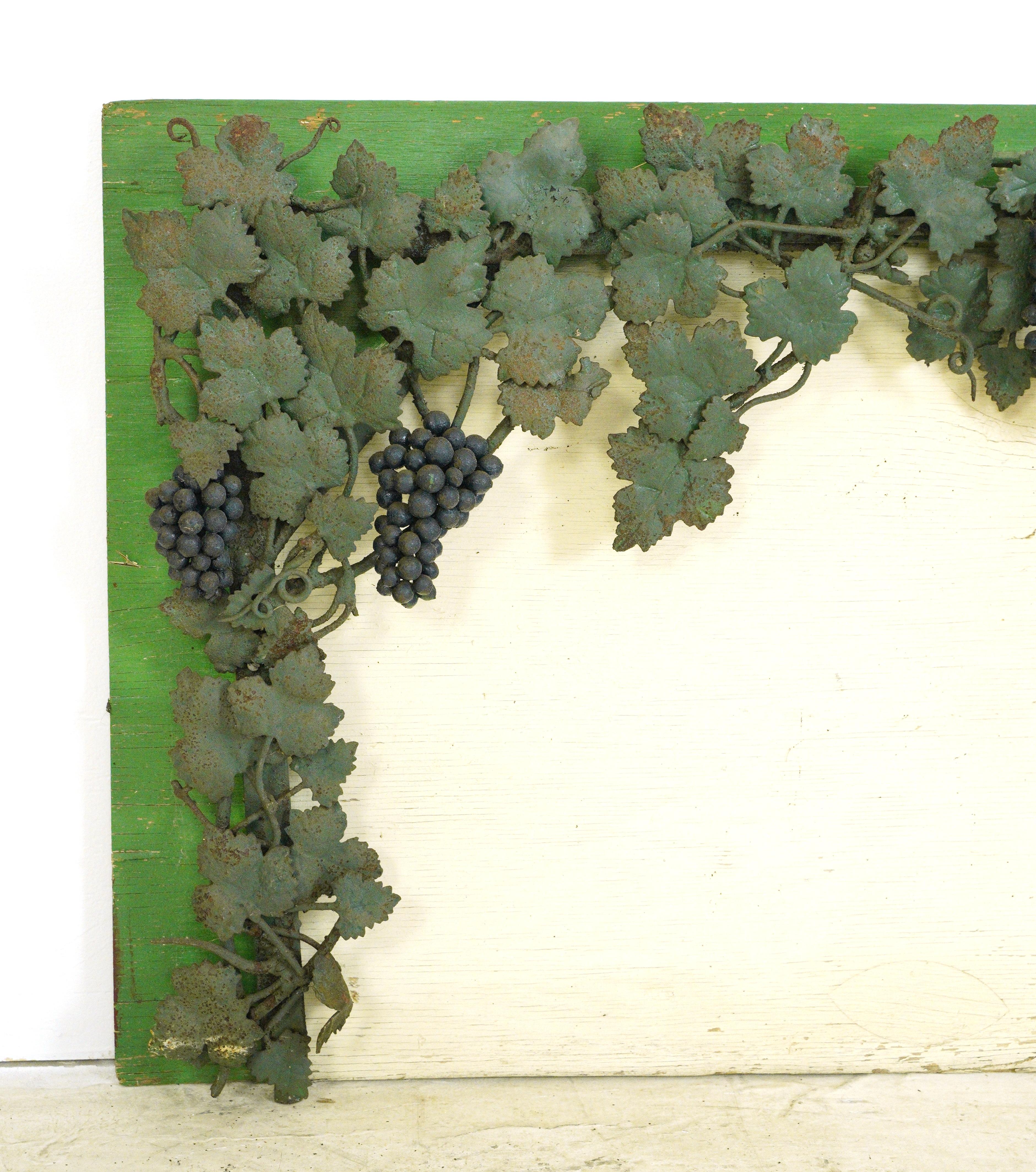 Pair of Metal Green Leaves & Grapes Motif Wall Art For Sale 4