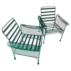 Paire de chaises longues en métal de Woodard dans le style de Josef Hoffman