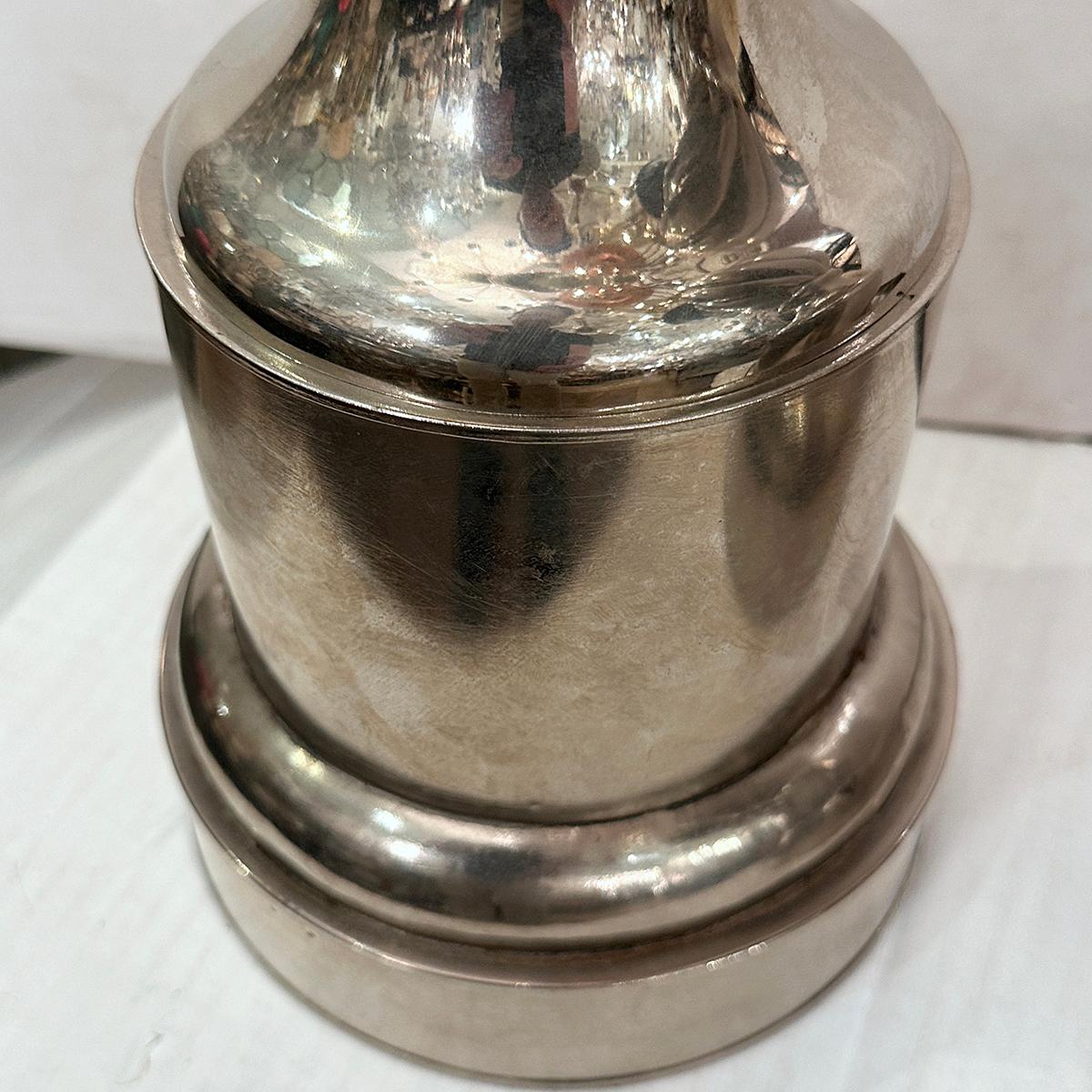 Milieu du XXe siècle Paire de lampes de table en métal du siècle dernier en vente