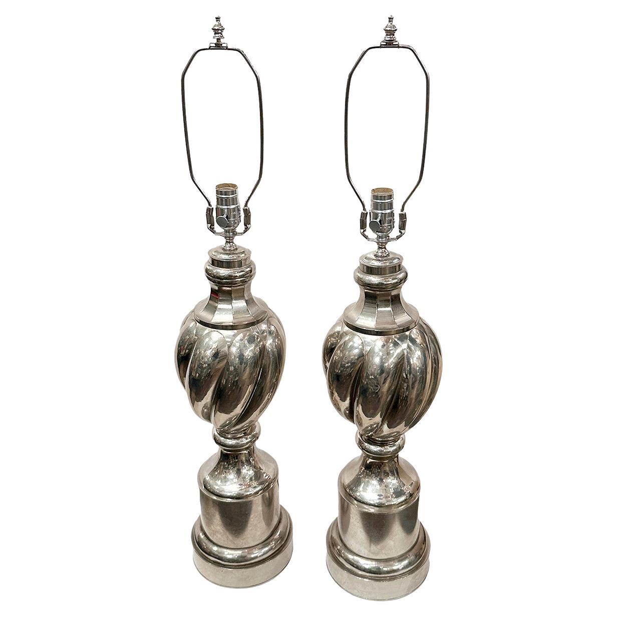 Paire de lampes de table en métal du siècle dernier
