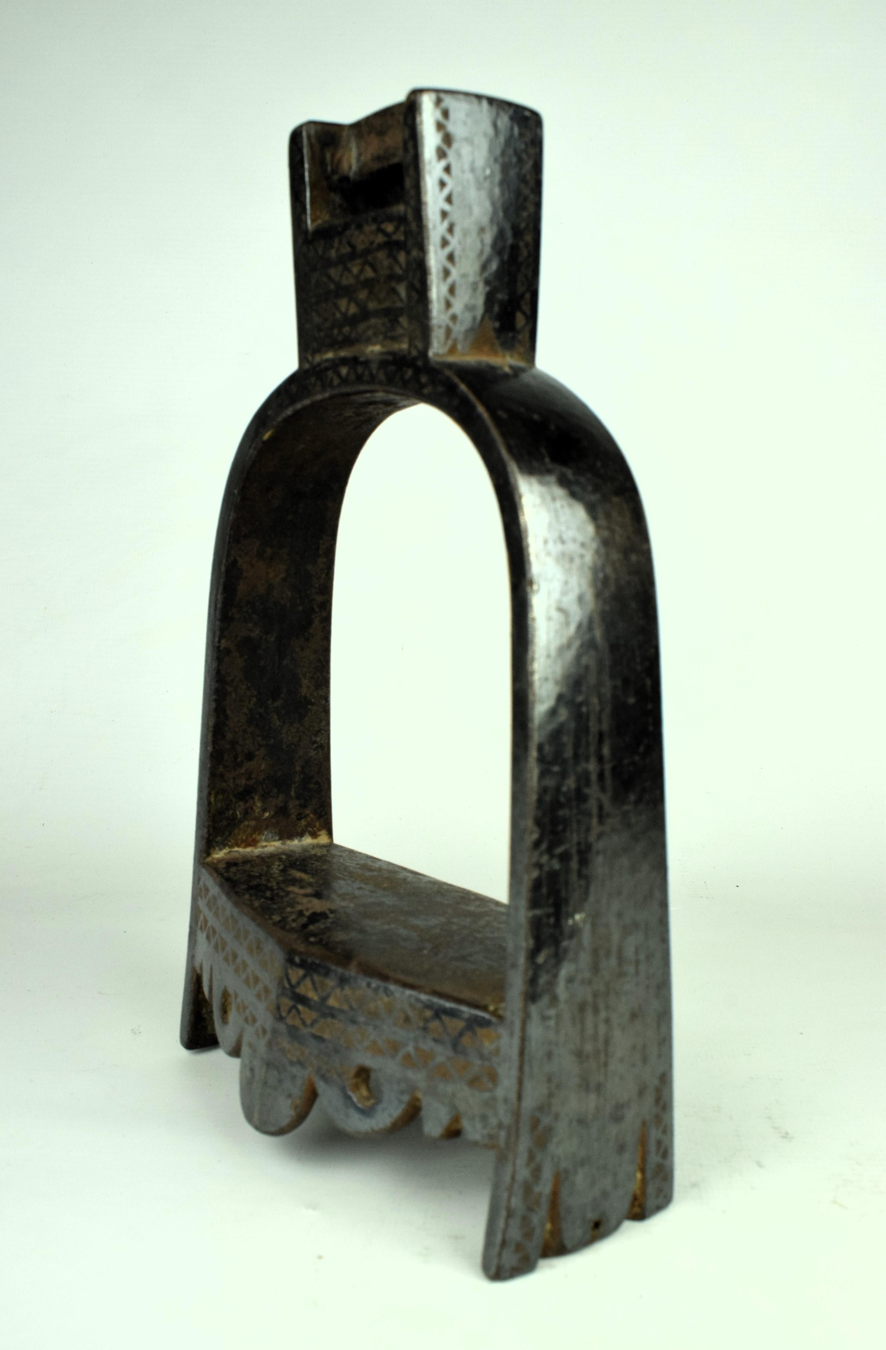 Cast Pair of Metal Mughal Horse Stirrups with Silver Inlay, 19th Century For Sale