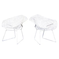 Paar Terrassenstühle aus Metall im Stil von Bertoia