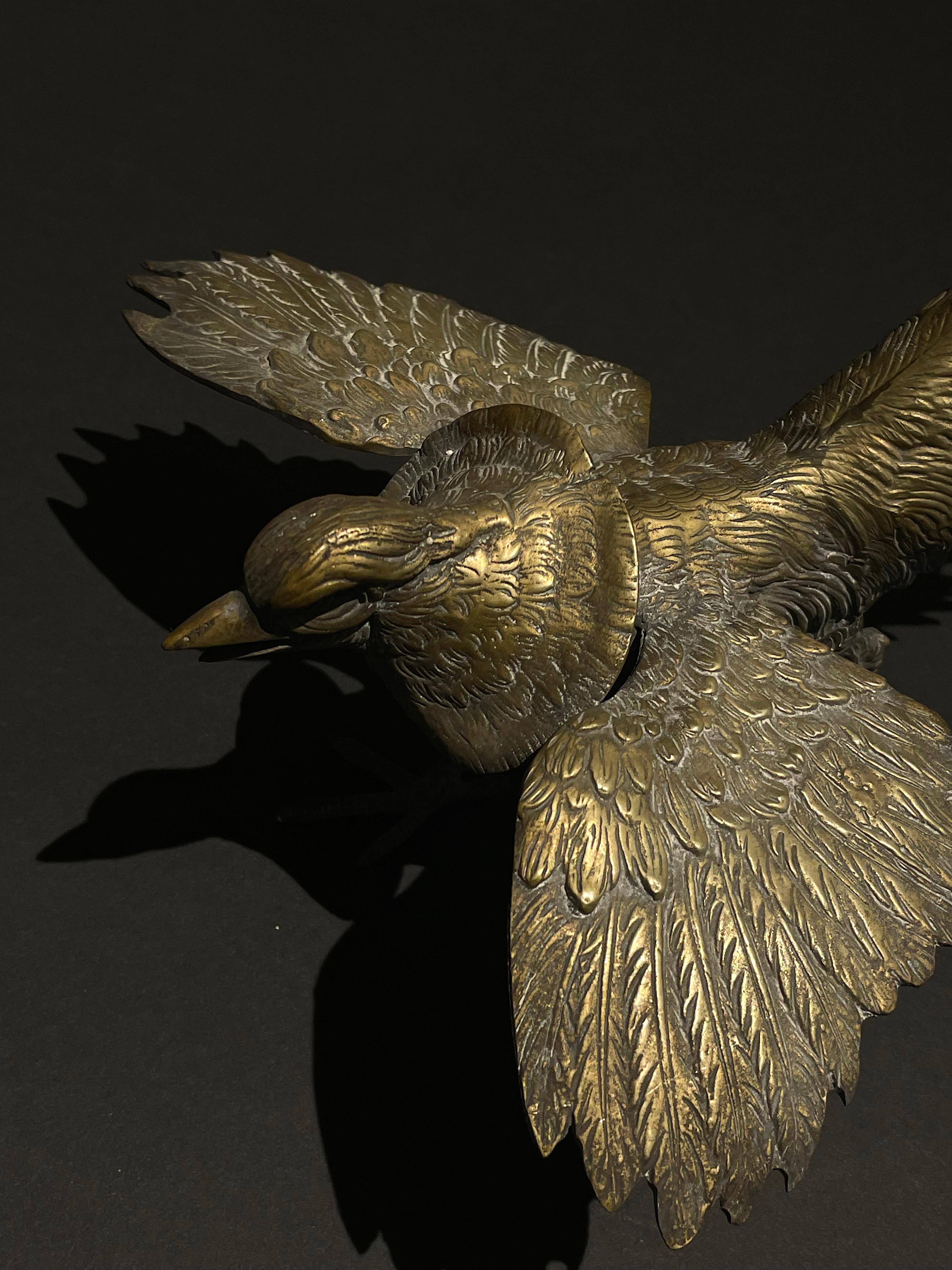 Ein Paar Metallskulpturen mit mythologischen Vögeln aus dem späten 19. Jahrhundert im Angebot 5