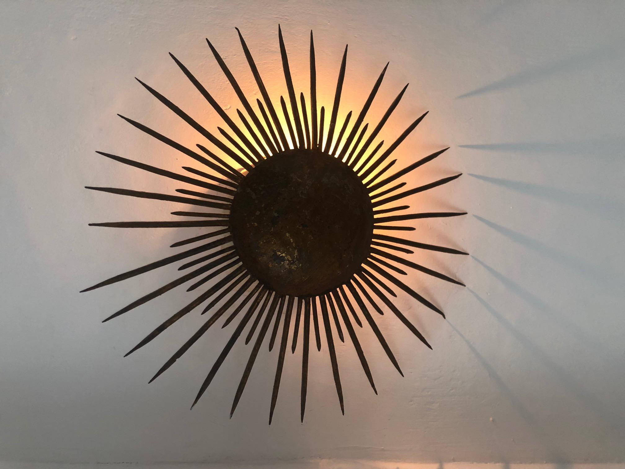 Pair of Metal Sunburst Wall Sconces In Good Condition For Sale In Limerick, IE