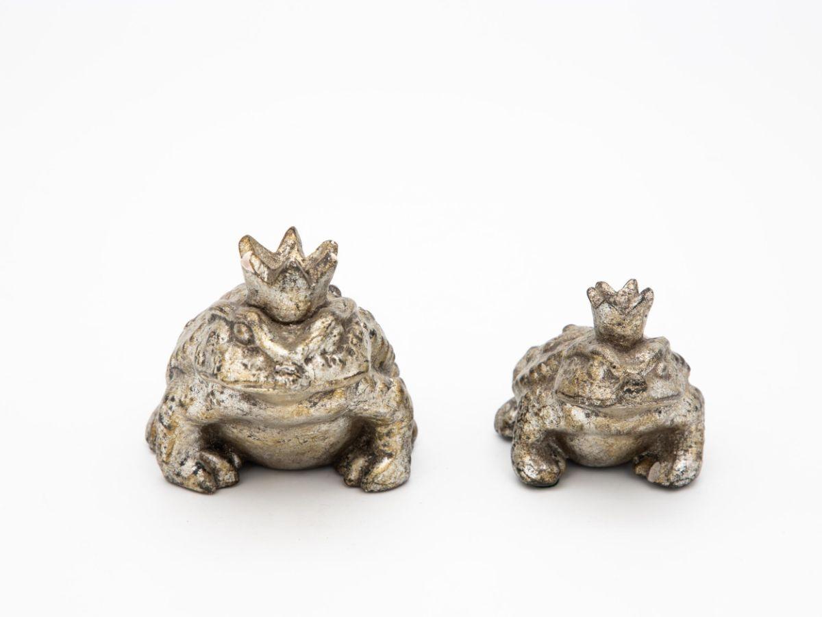 Paire de princes grenouilles en métal métallisé en vente 2