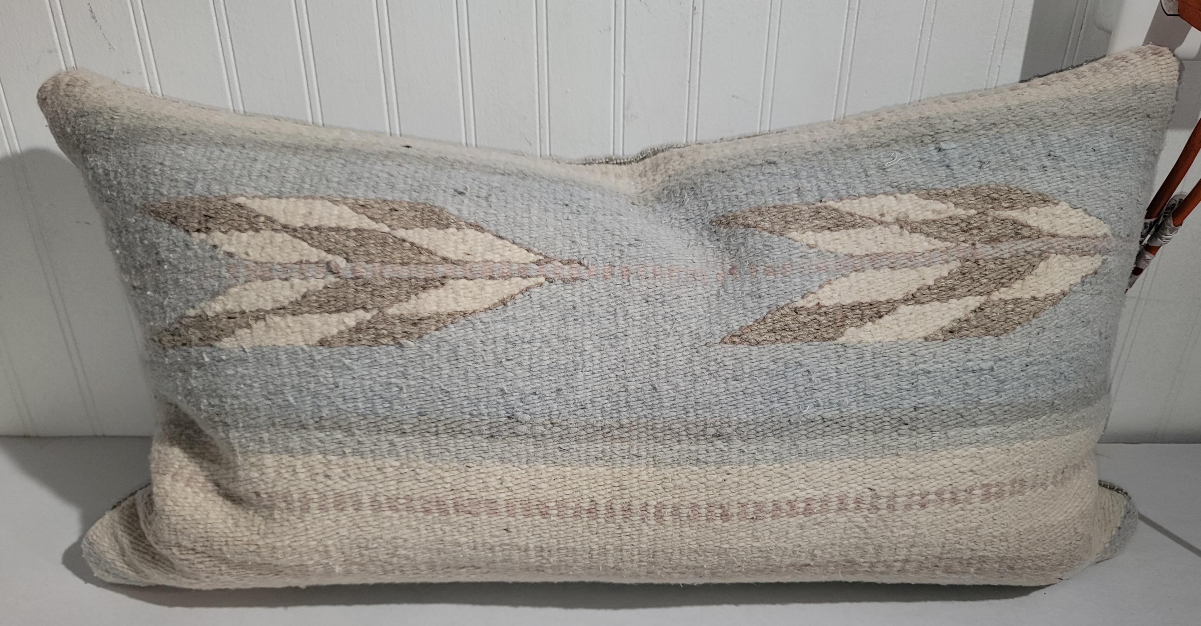 Paar mexikanische, indische Serape-Kissen aus Wolle im Angebot 1