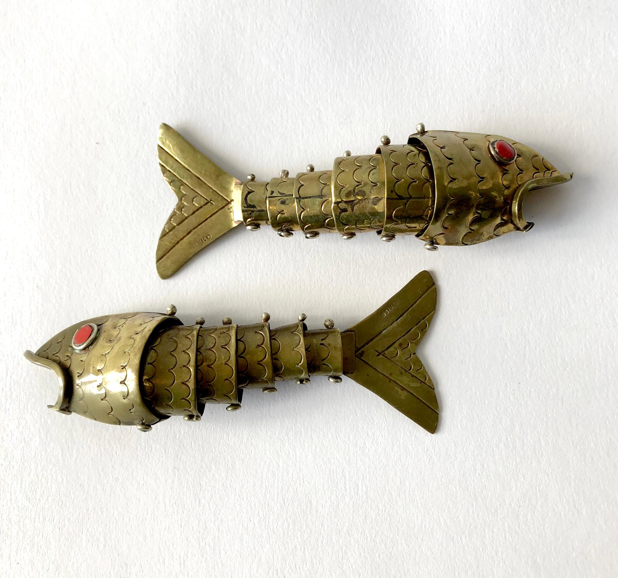 Pair of Mexican Modern Brass and Coral Articulated Fish Sculpture In Good Condition In Palm Springs, CA