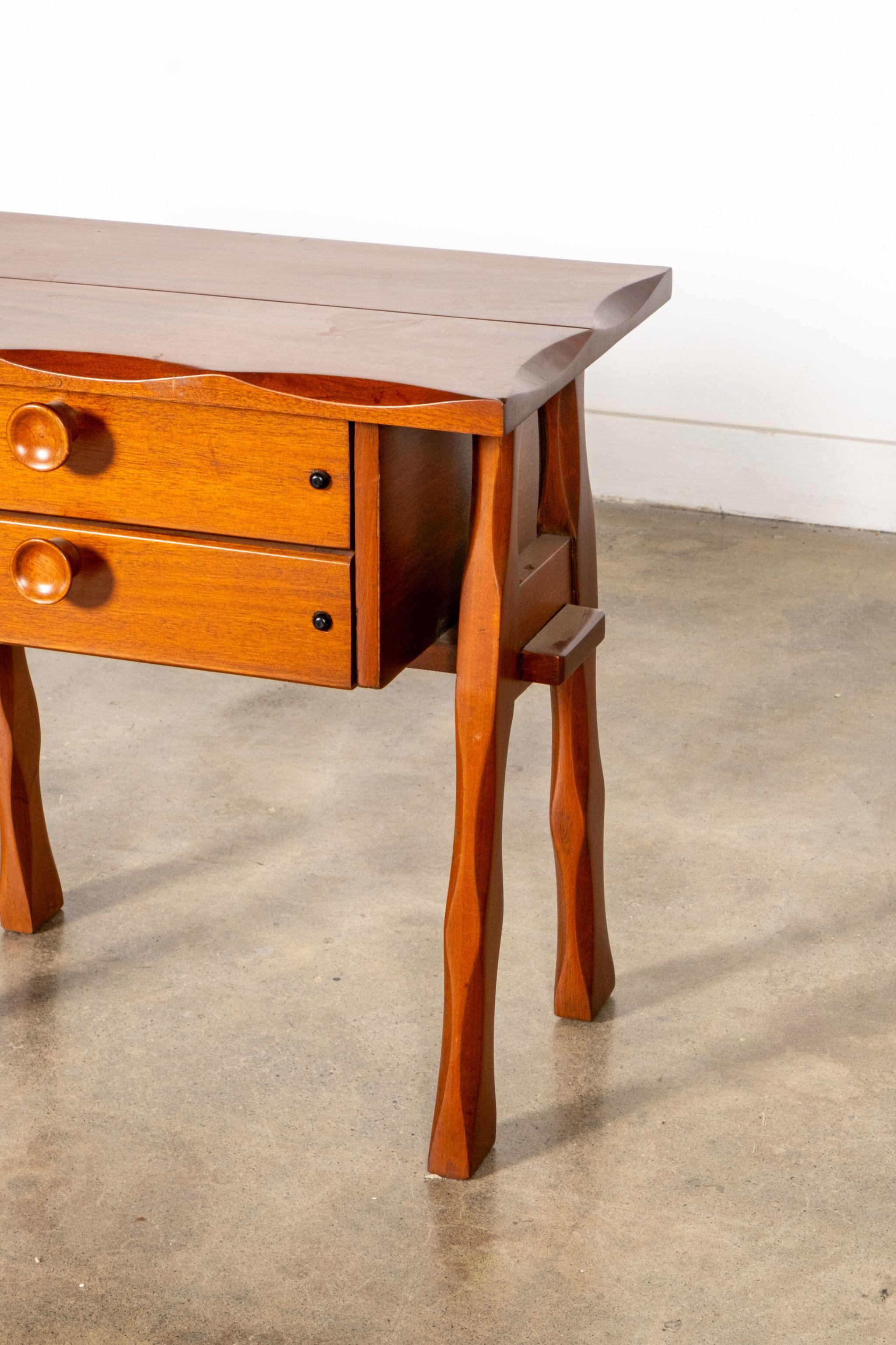 Late 20th Century Pair of Mexican Wood Nightstands with Carved Legs For Sale