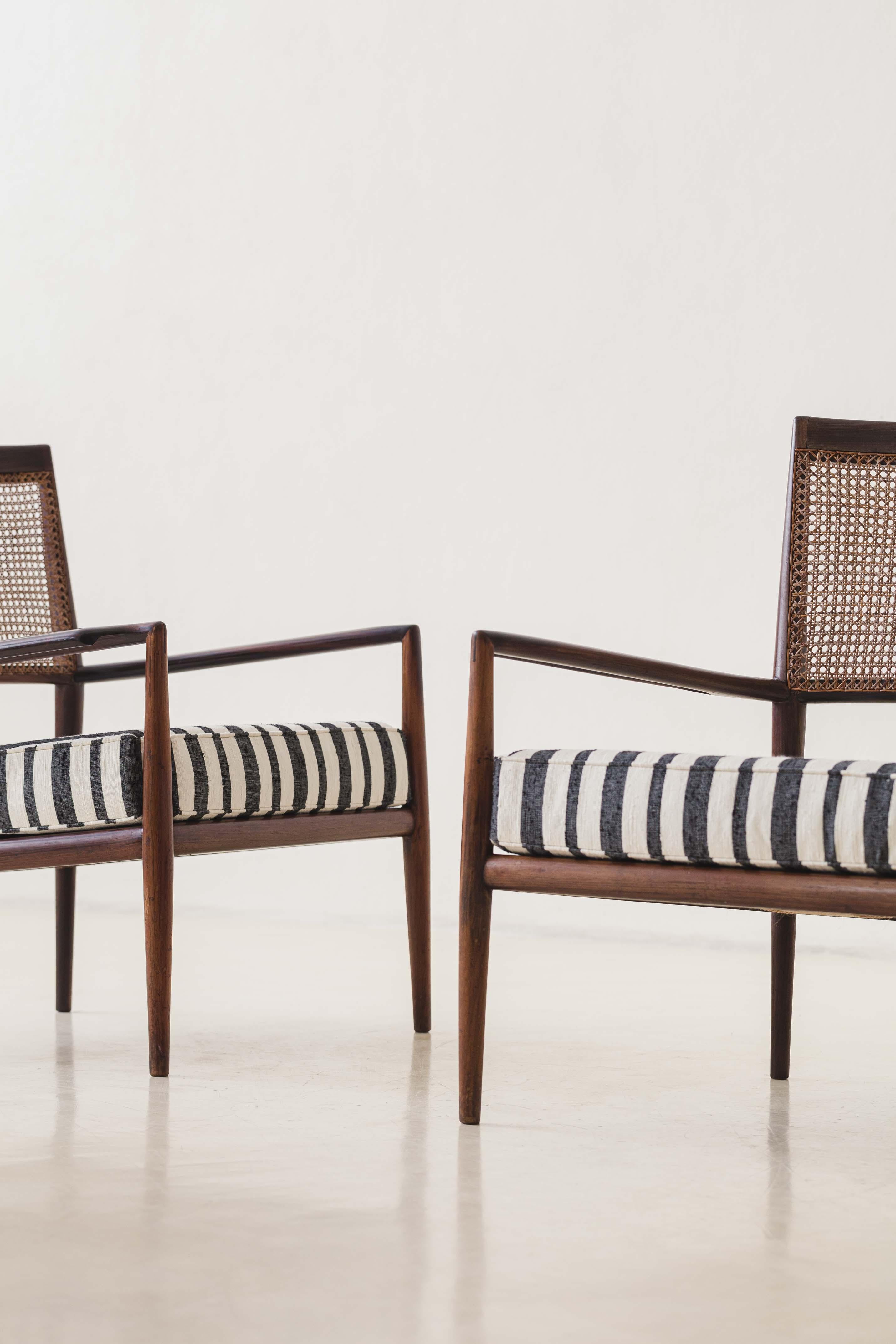 Paire de fauteuils MF5 de la société brésilienne Branco & Preto, milieu du siècle, 1953 en vente 3
