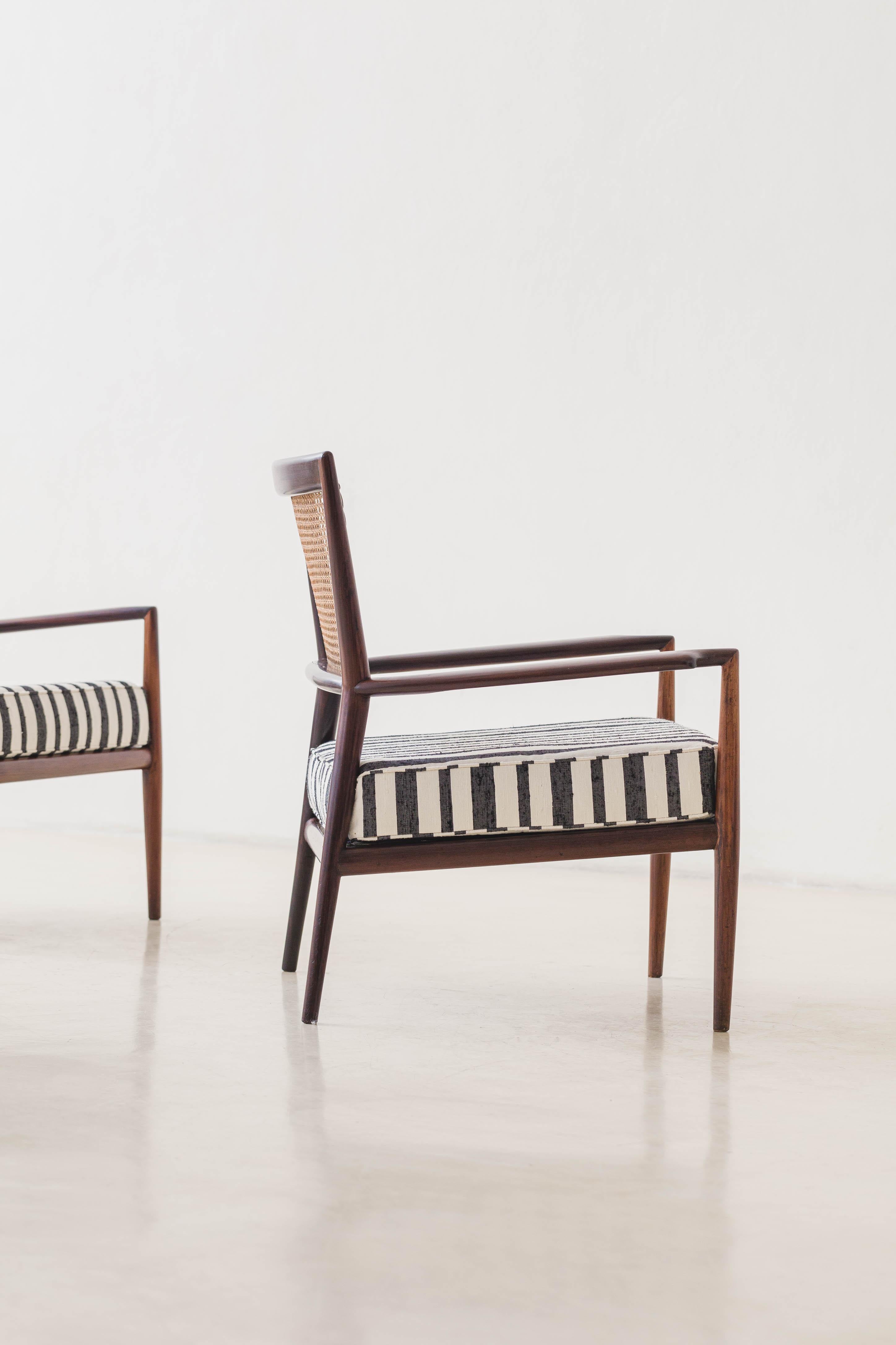 Paire de fauteuils MF5 de la société brésilienne Branco & Preto, milieu du siècle, 1953 en vente 5
