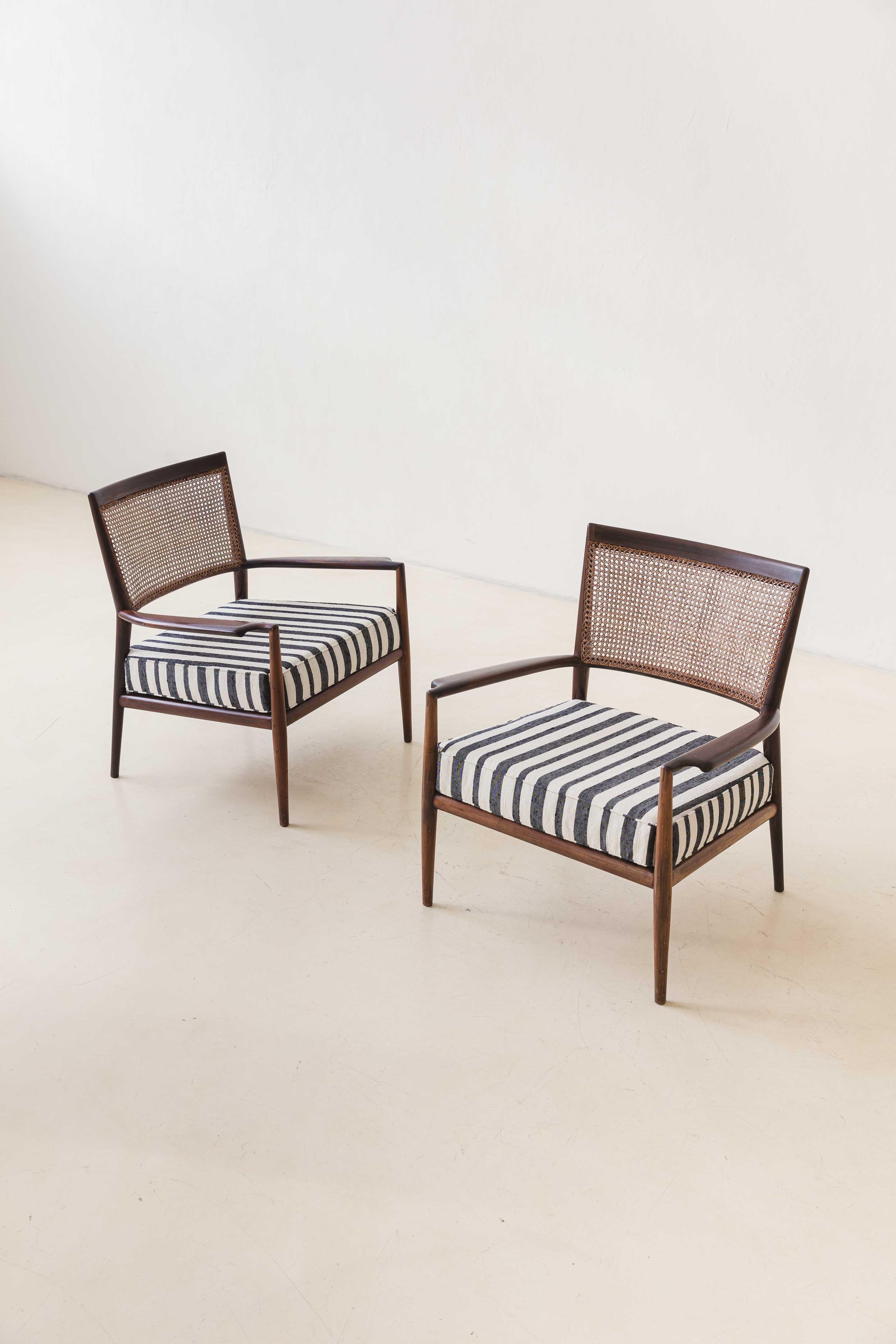 Paire de fauteuils MF5 de la société brésilienne Branco & Preto, milieu du siècle, 1953 Bon état - En vente à New York, NY