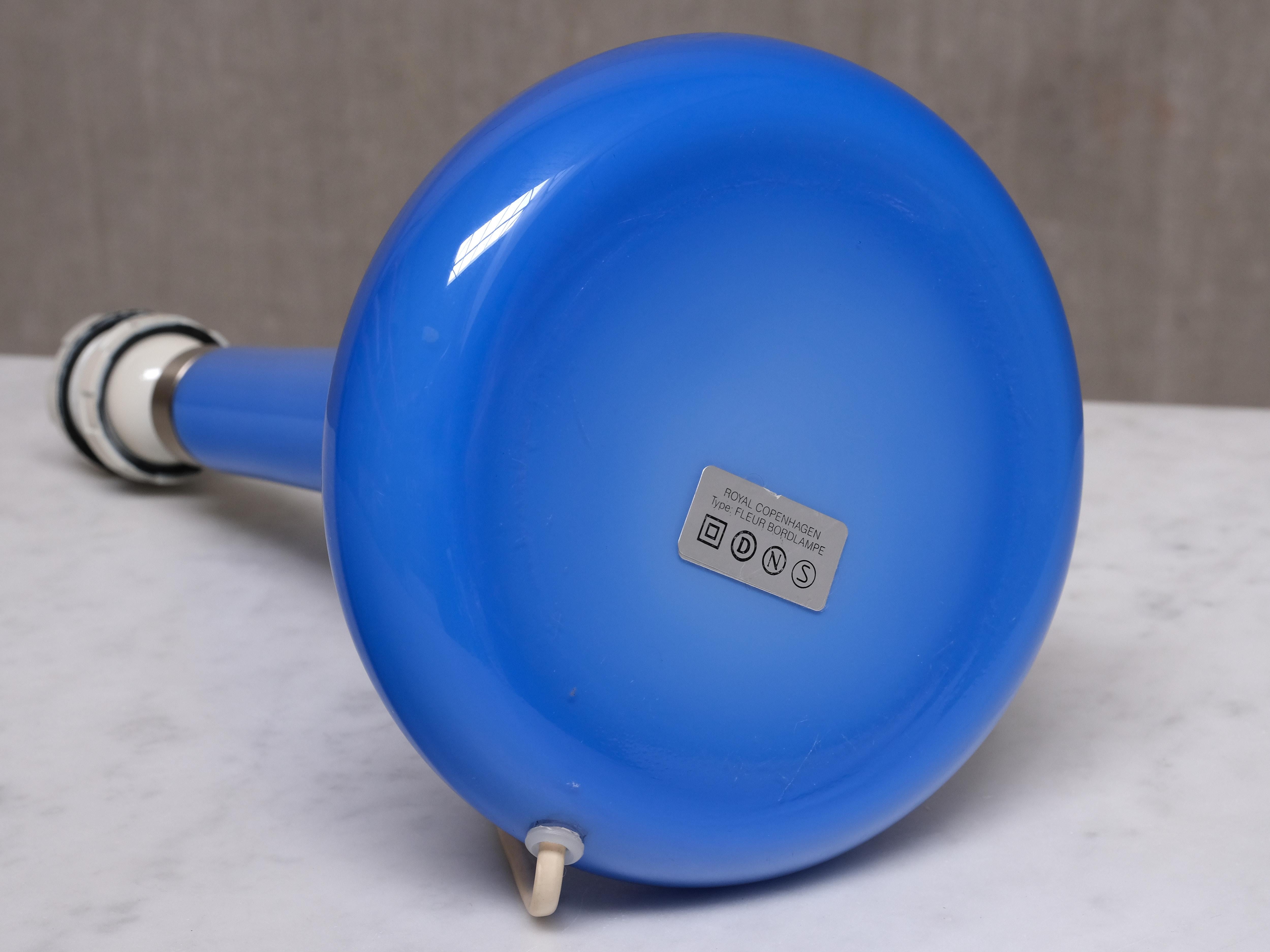 Paire de lampes de table en verre bleu Michael Bang, Holmegaard, Danemark, années 1970 en vente 3